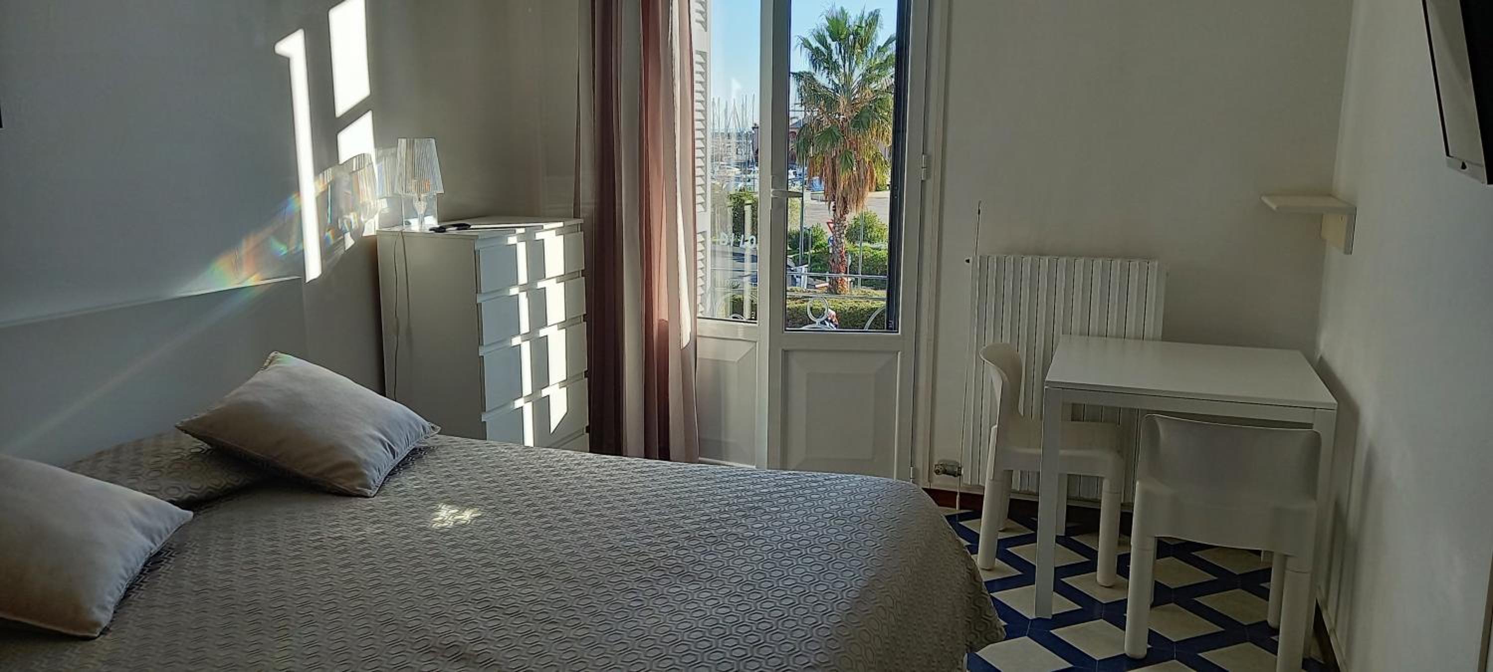 Studio Apartment with Sea View