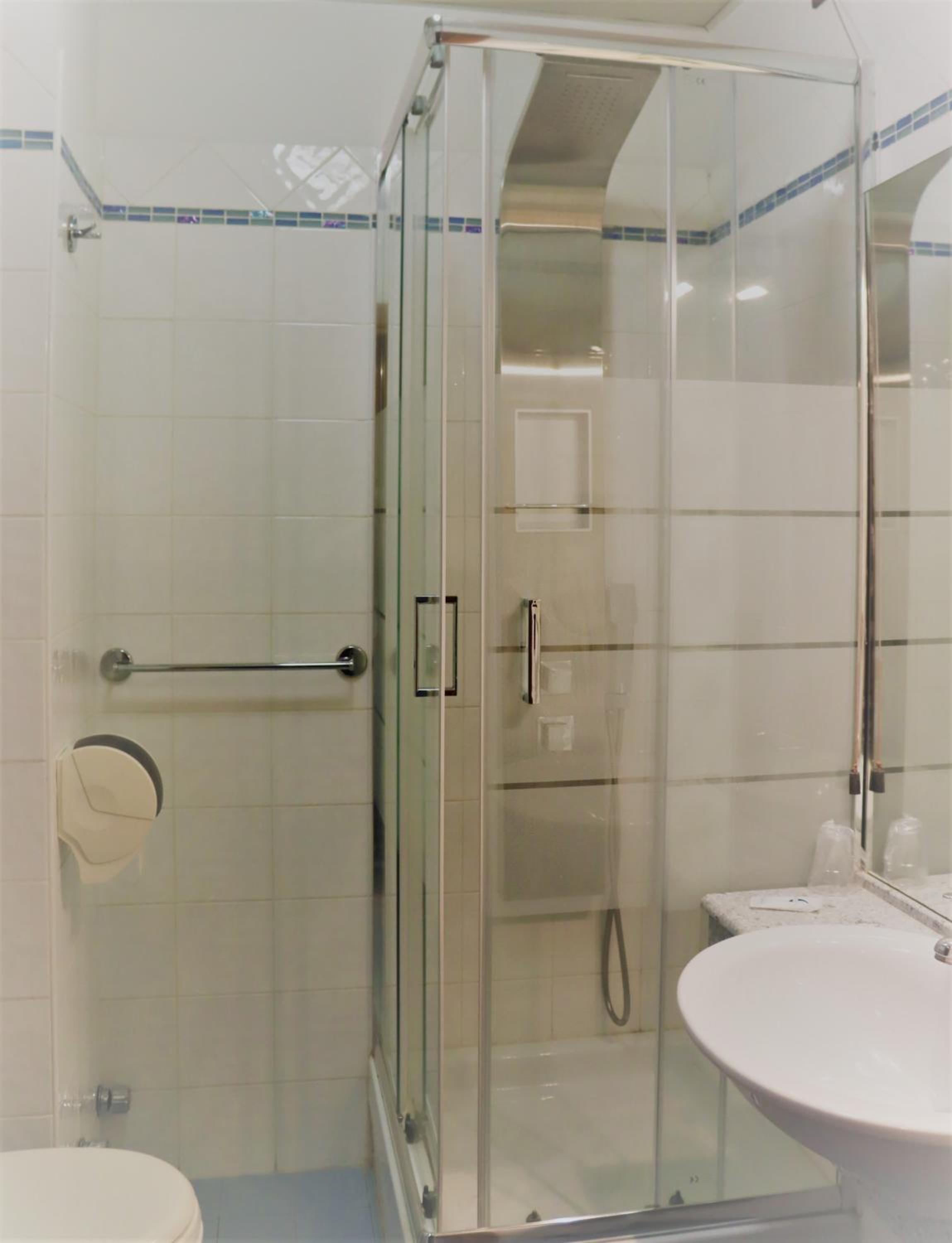Double Room - Photo 8