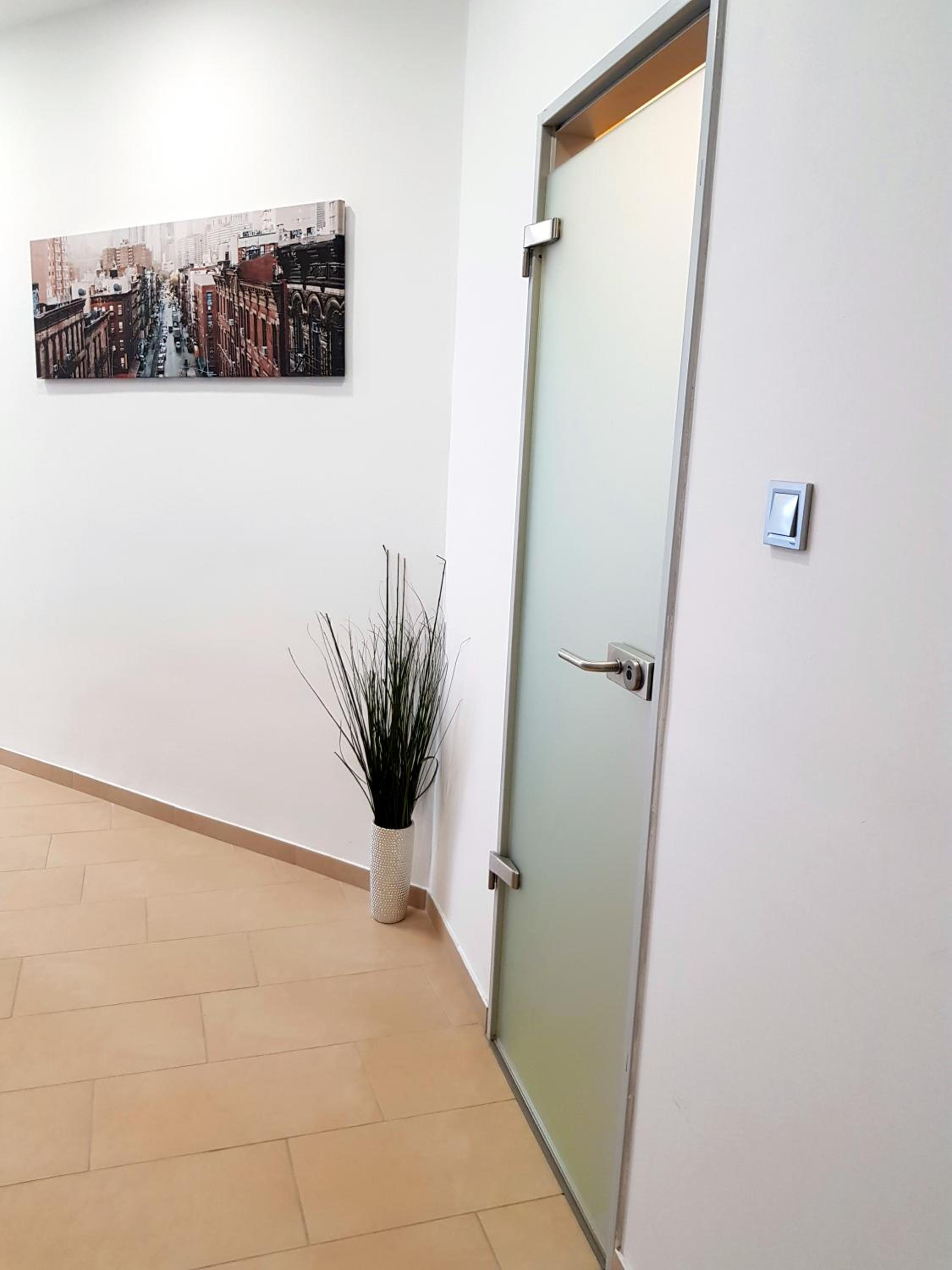 Apartment with Balcony - Photo 12