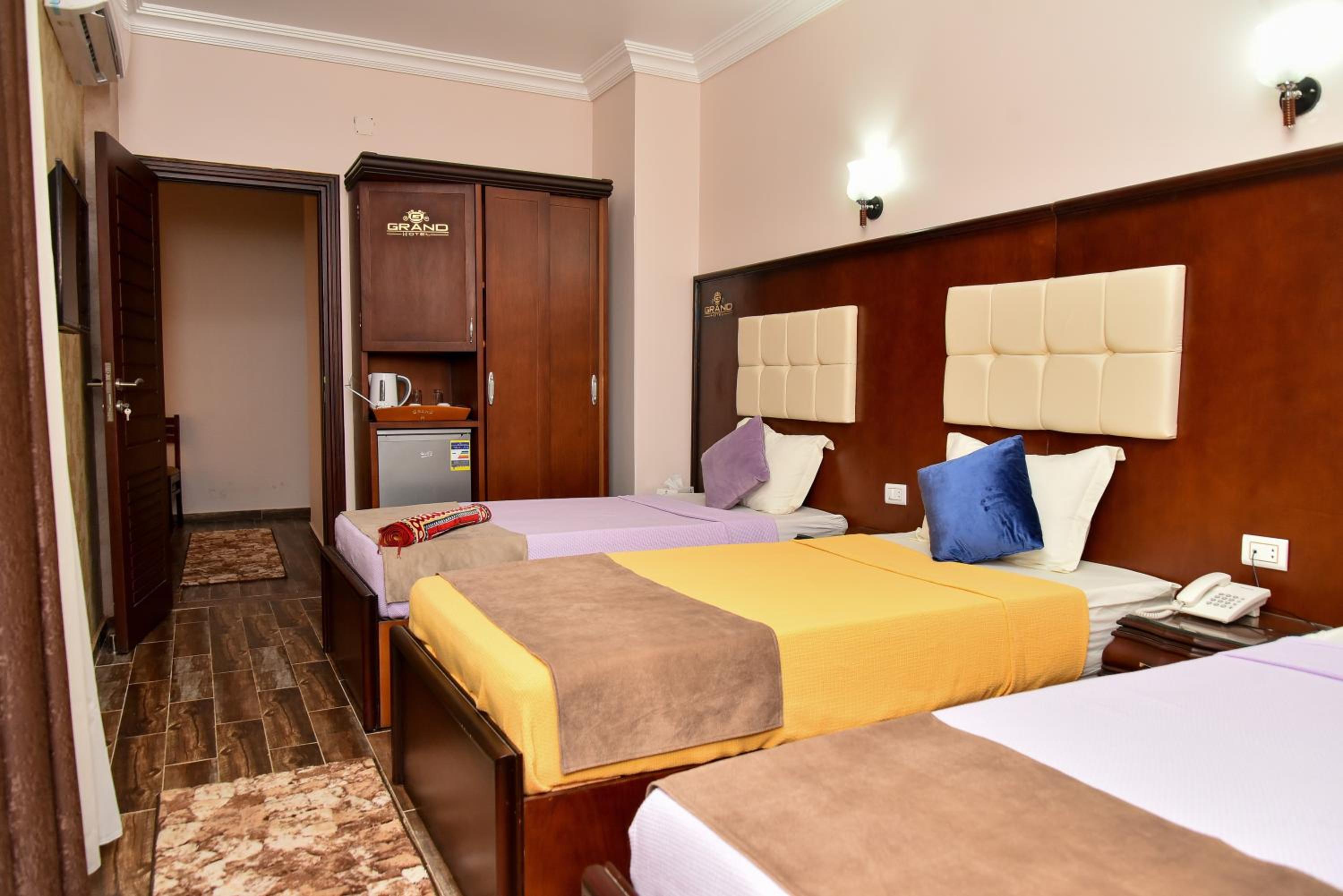 Triple Room - Photo 13