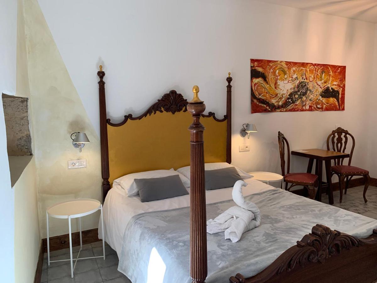 Double Room with Private Bathroom photo 2