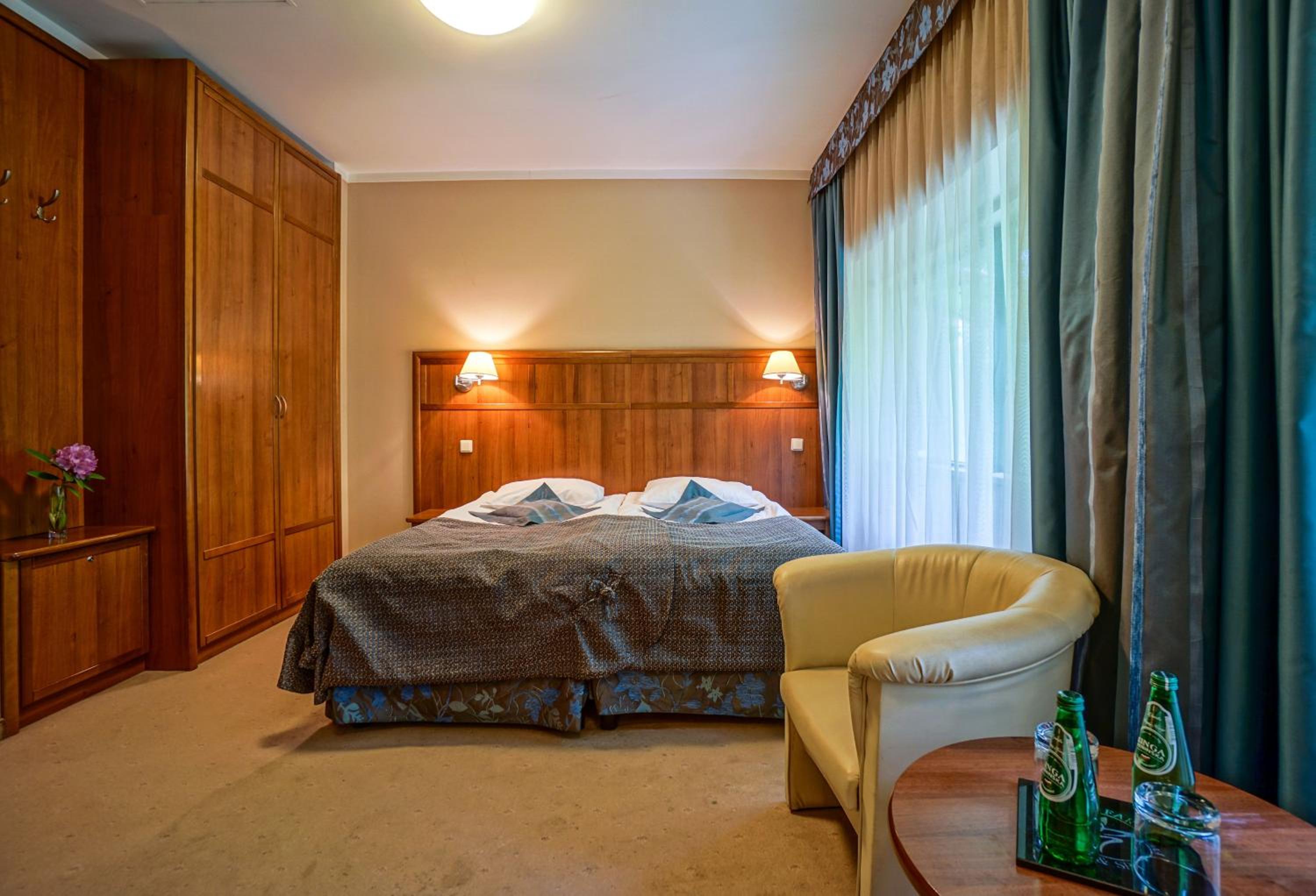 Double or Twin Room - Photo 2