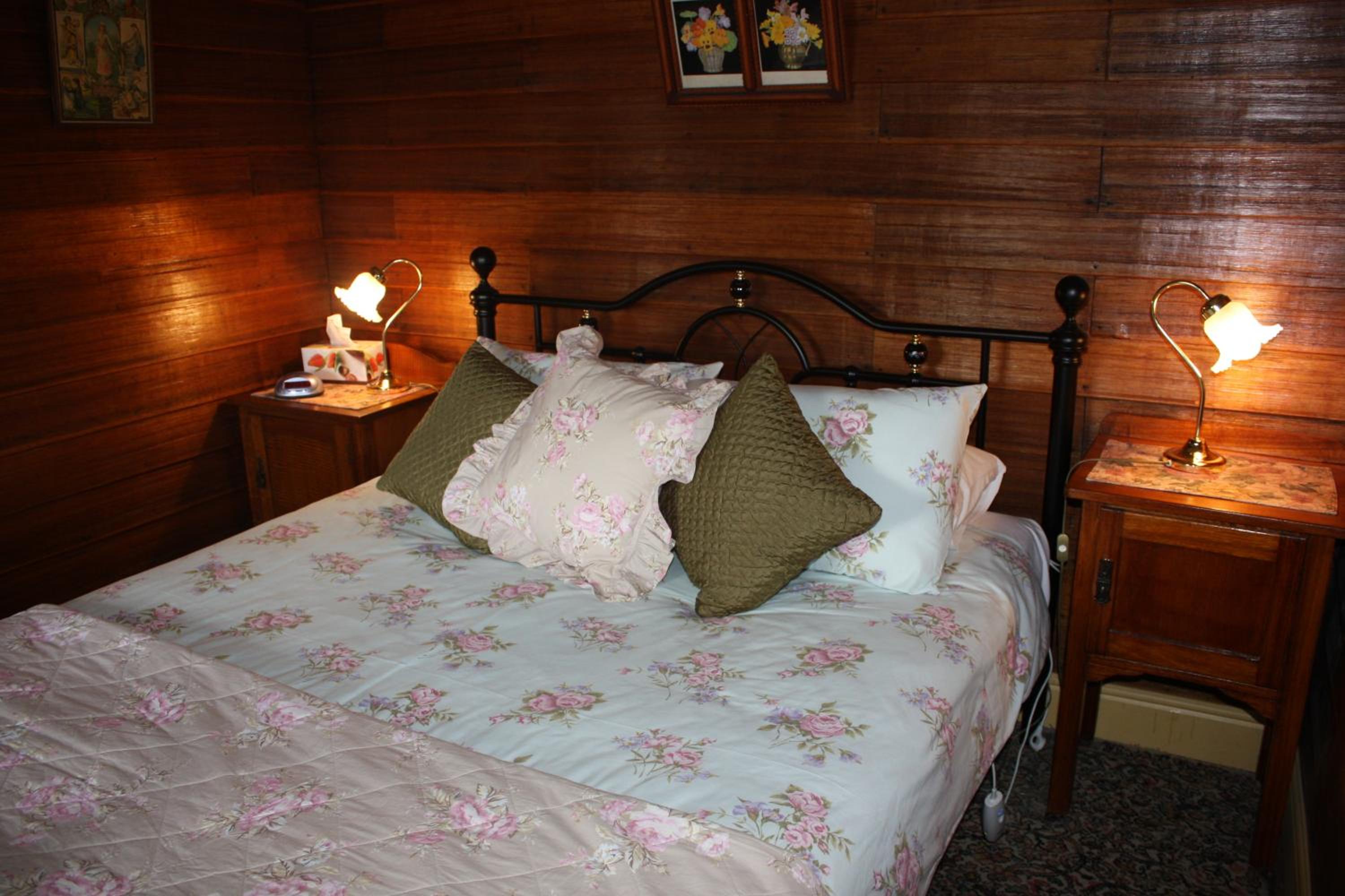 The Gingerbread Cottage - Photo 11