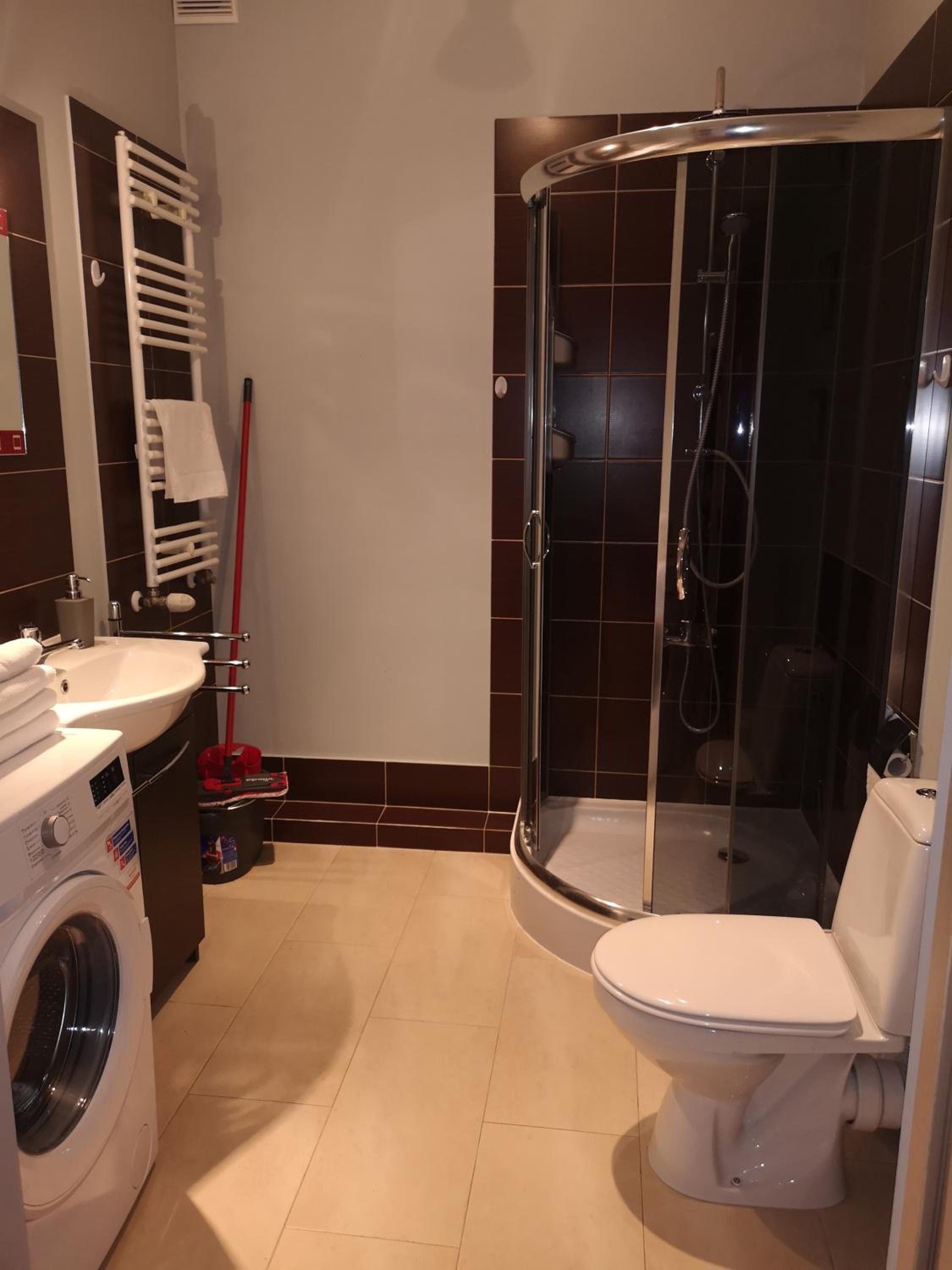 One-Bedroom Apartment - Photo 4