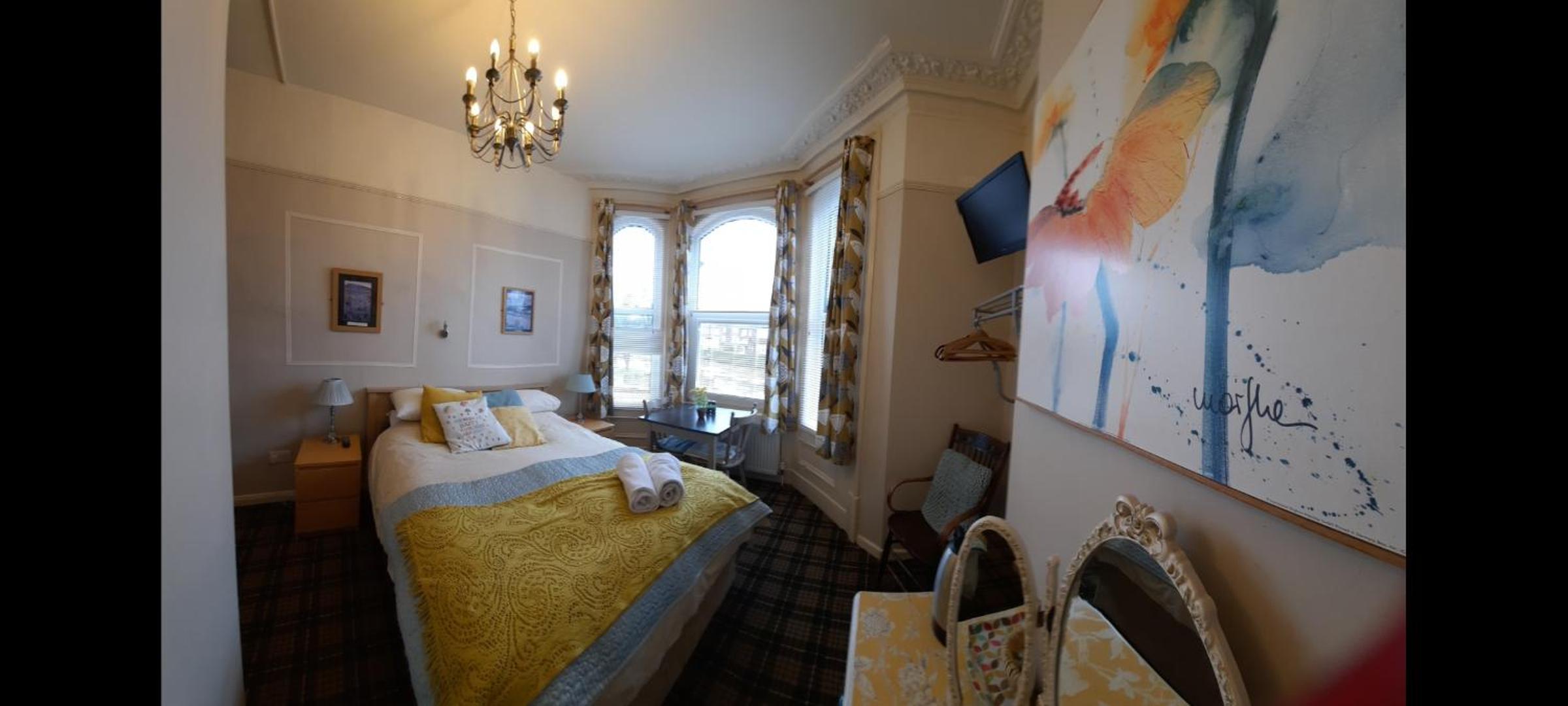 Deluxe King Room photo 2