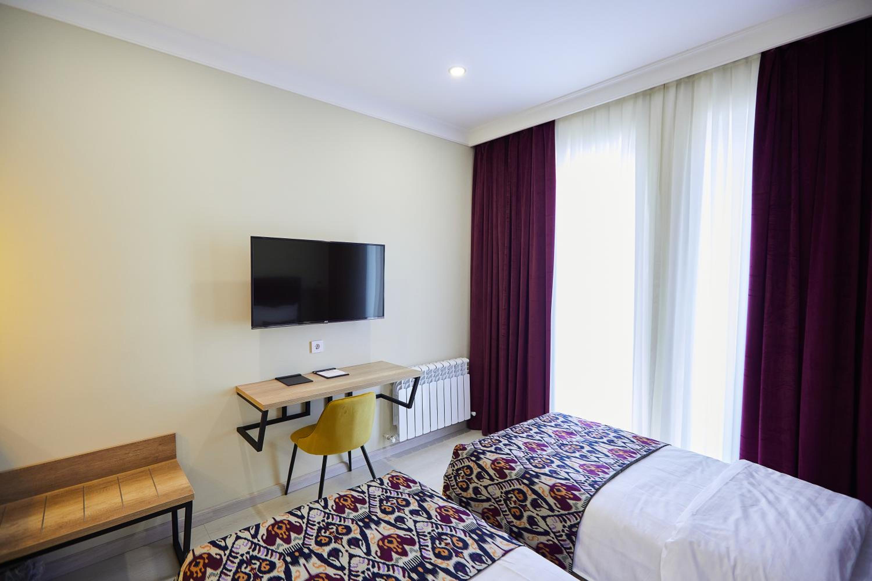 Standard Twin Room - Photo 6