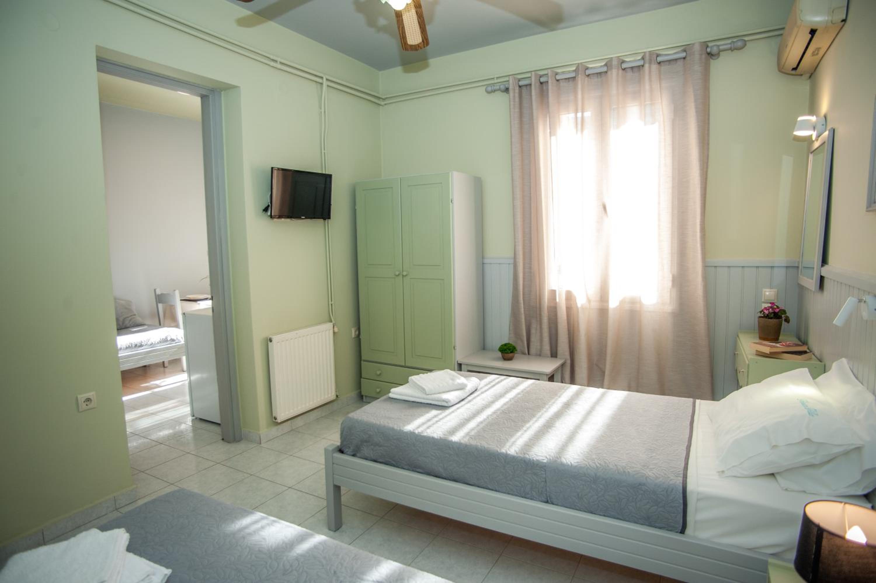 Triple Room with Terrace