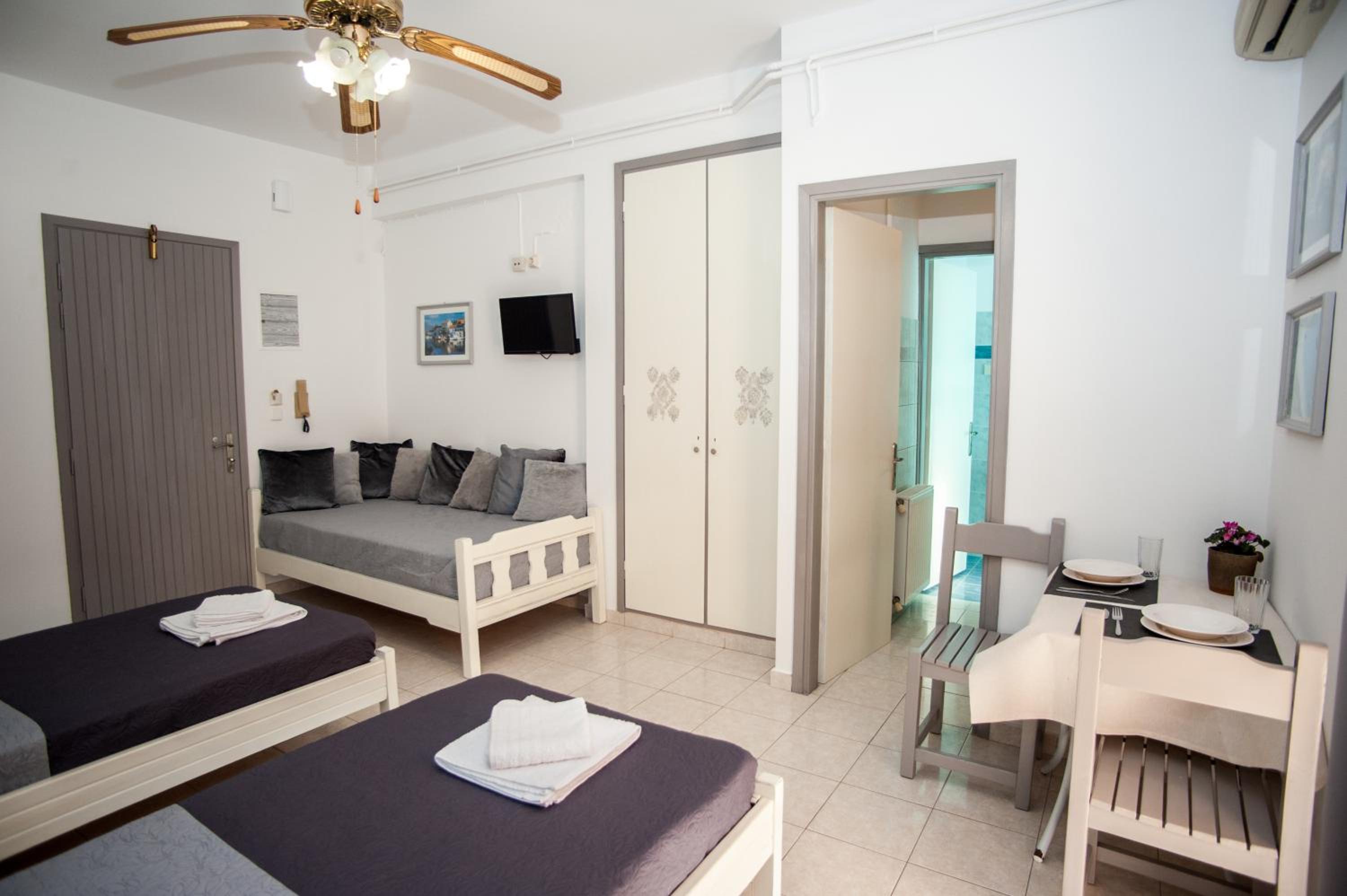 Basic Triple Room