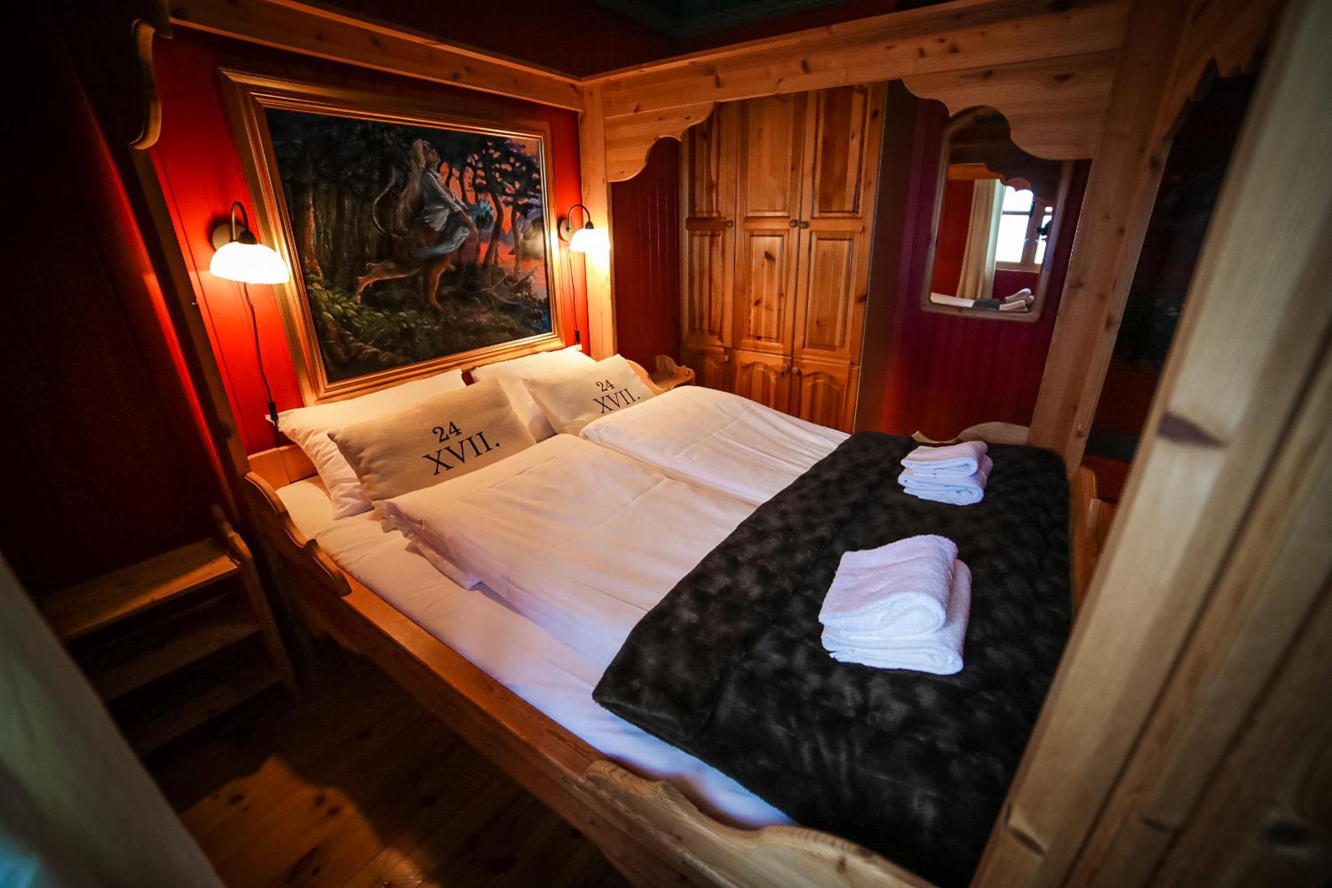 Superior One-Bedroom Cottage - Photo 5