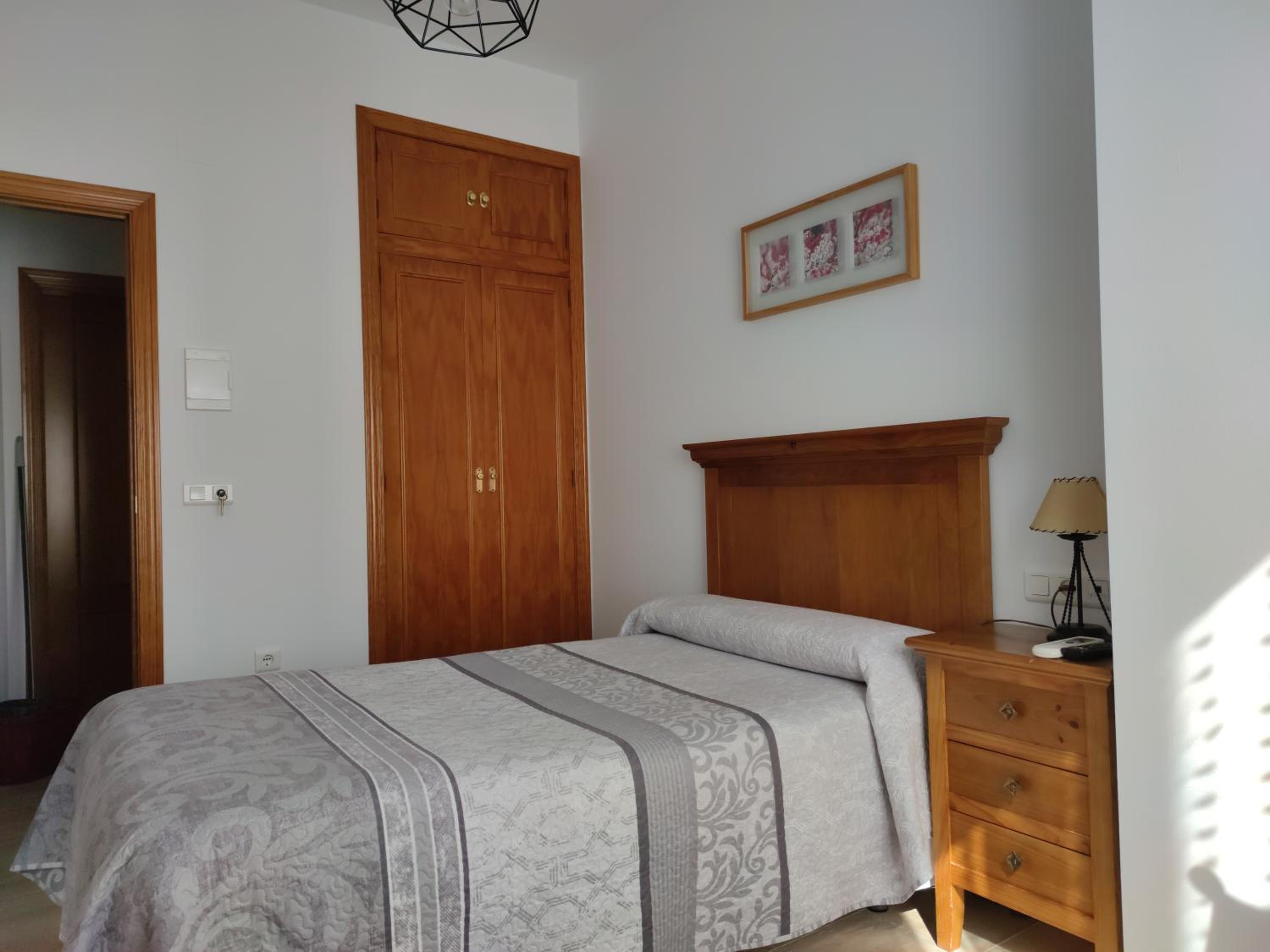 Single Room photo 2