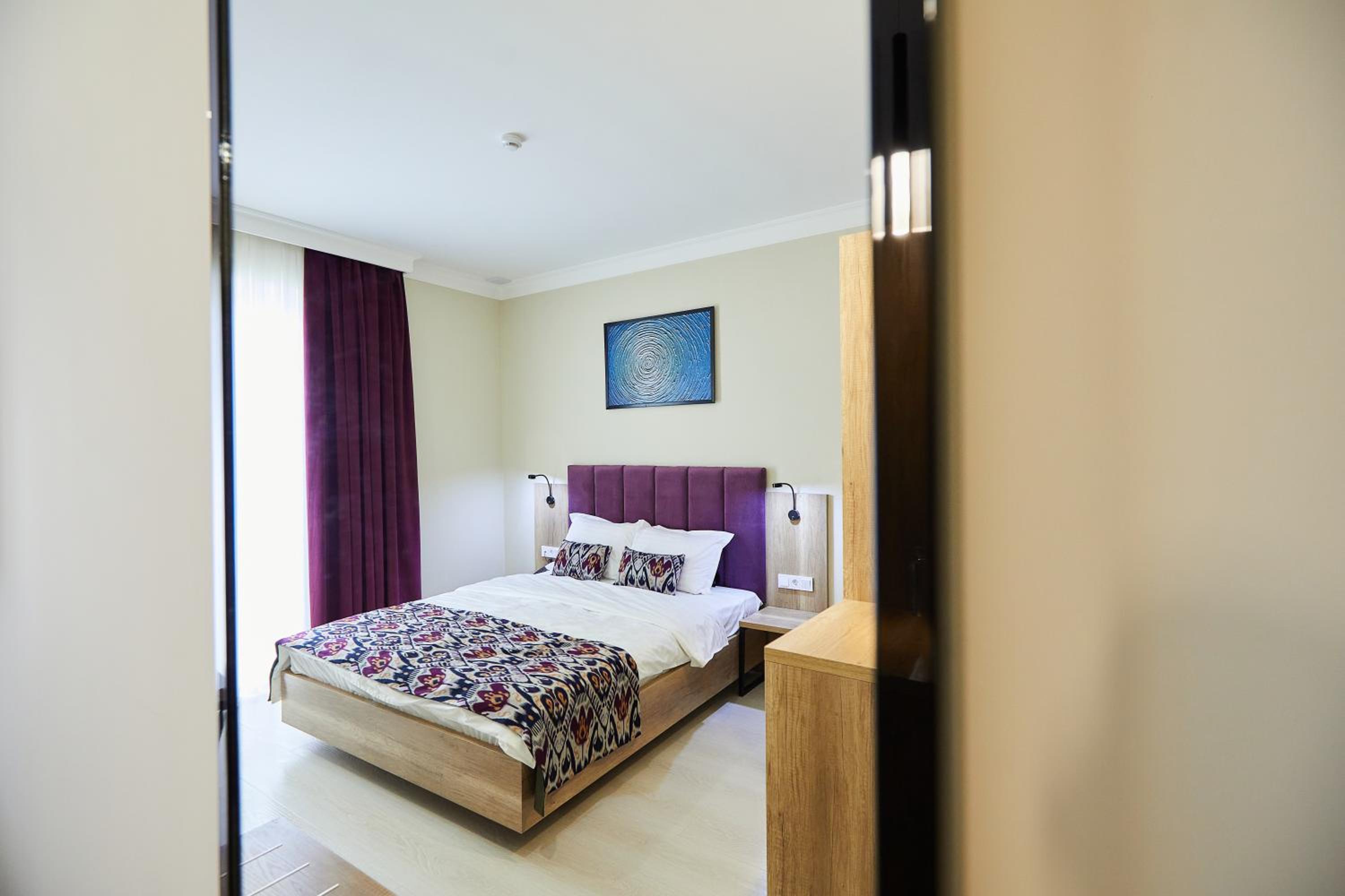 Double Room - Photo 12