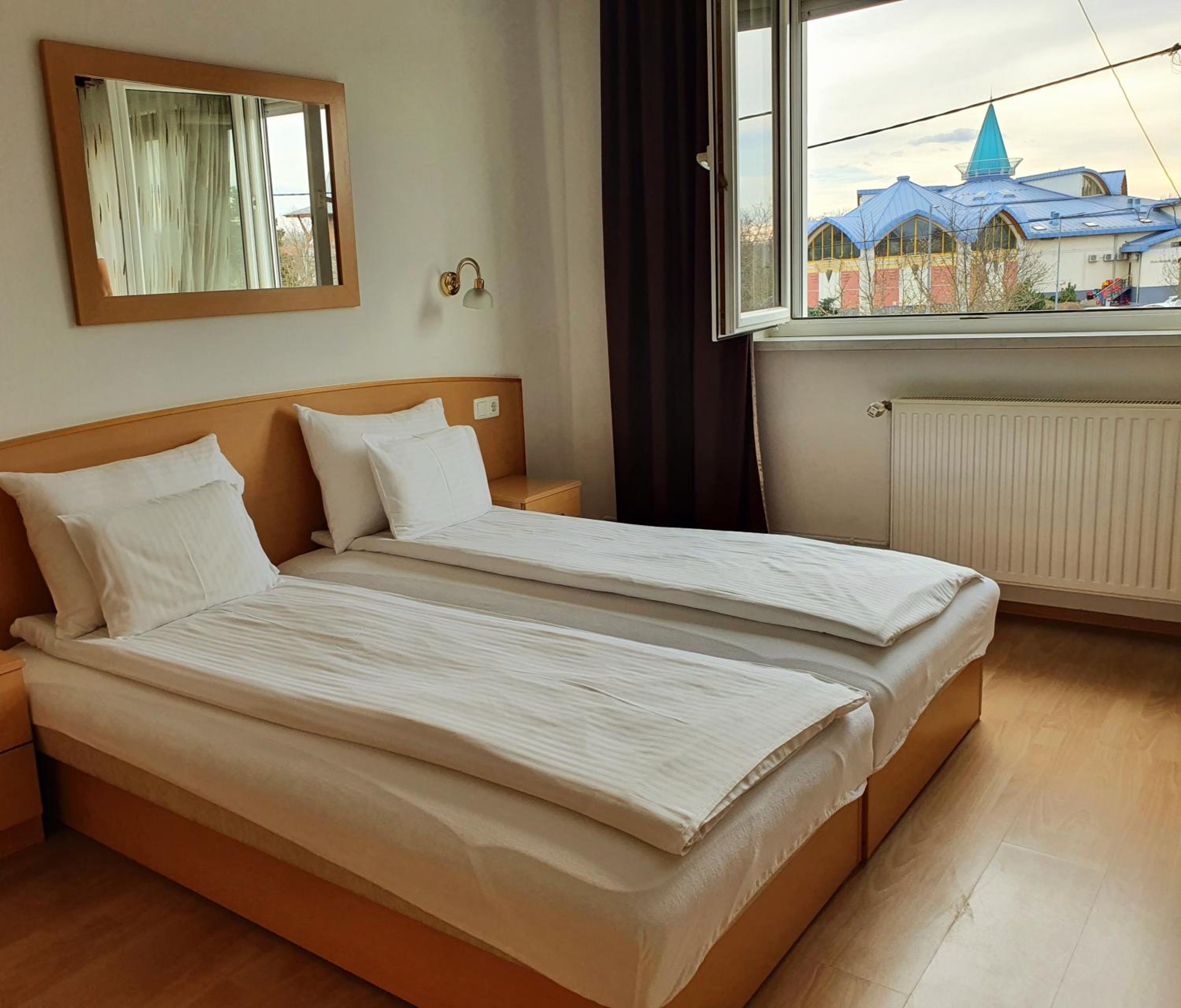 Comfort Quadruple Room - Photo 1