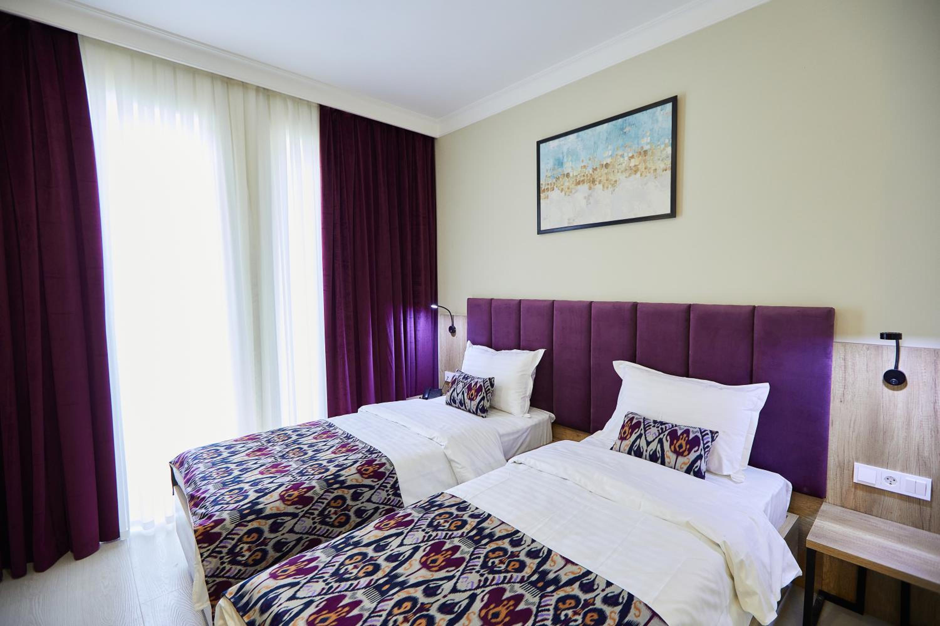 Standard Twin Room - Photo 16