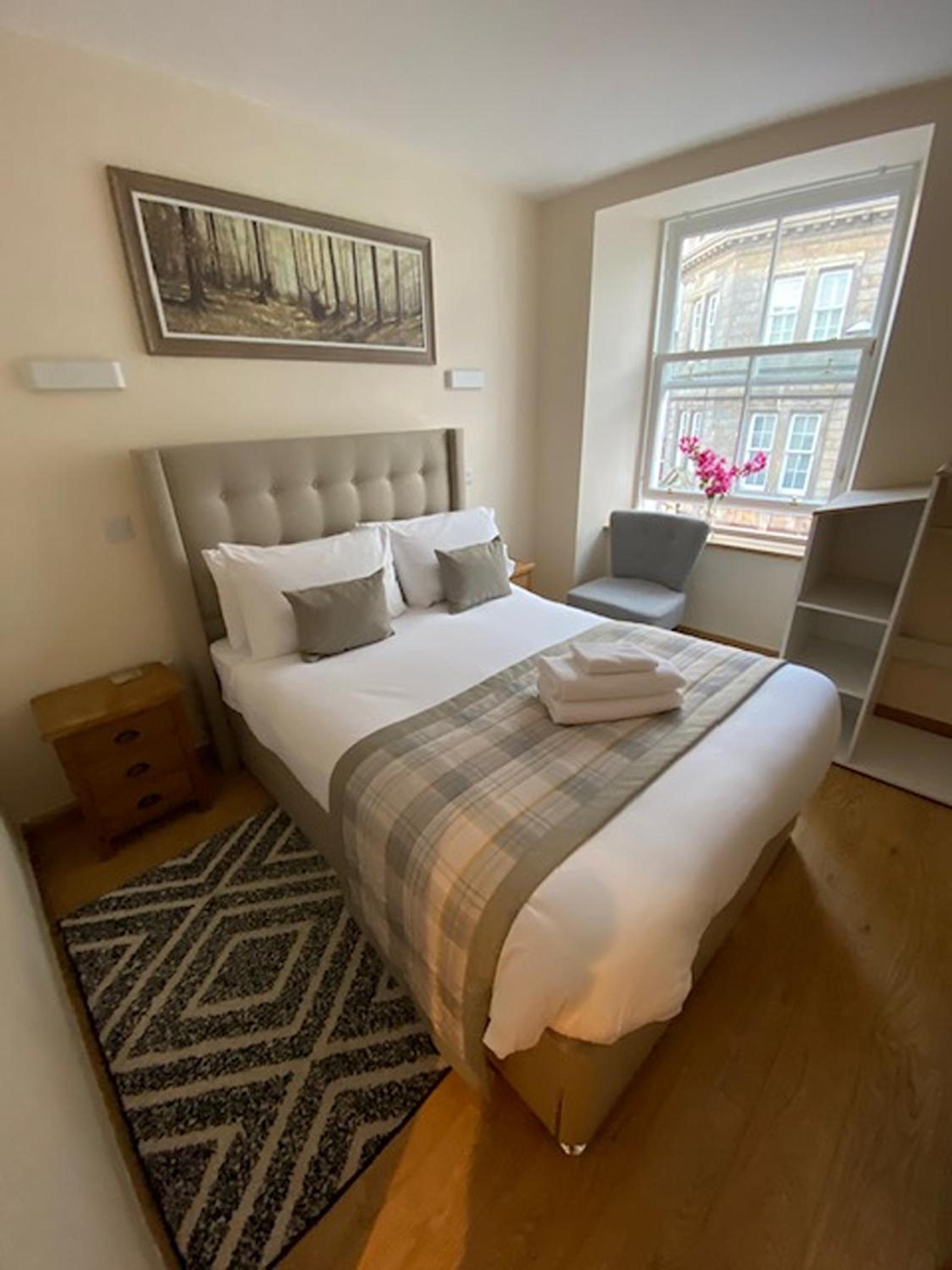 Deluxe Double Room with Shower - Photo 2