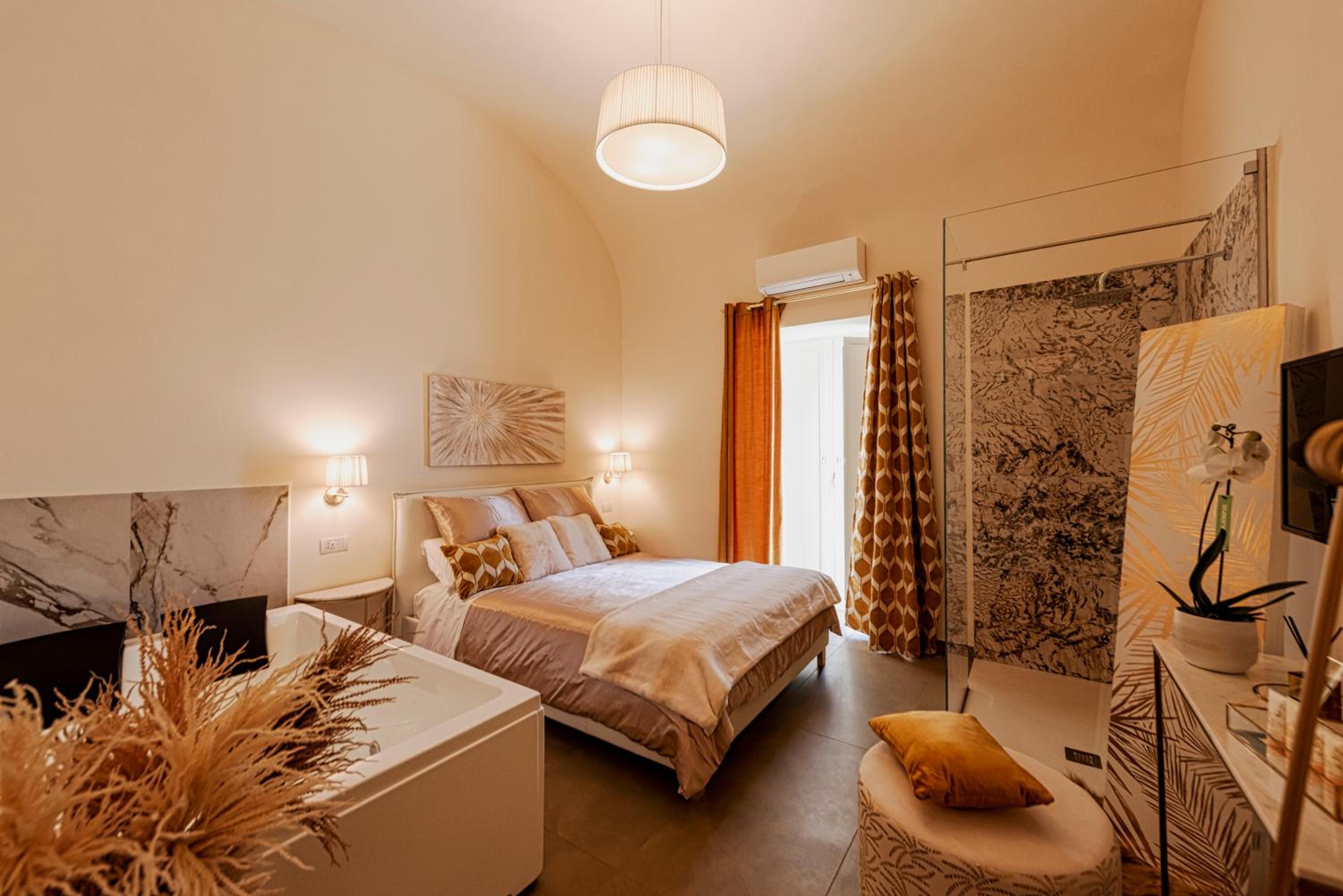 King Suite with Spa Bath