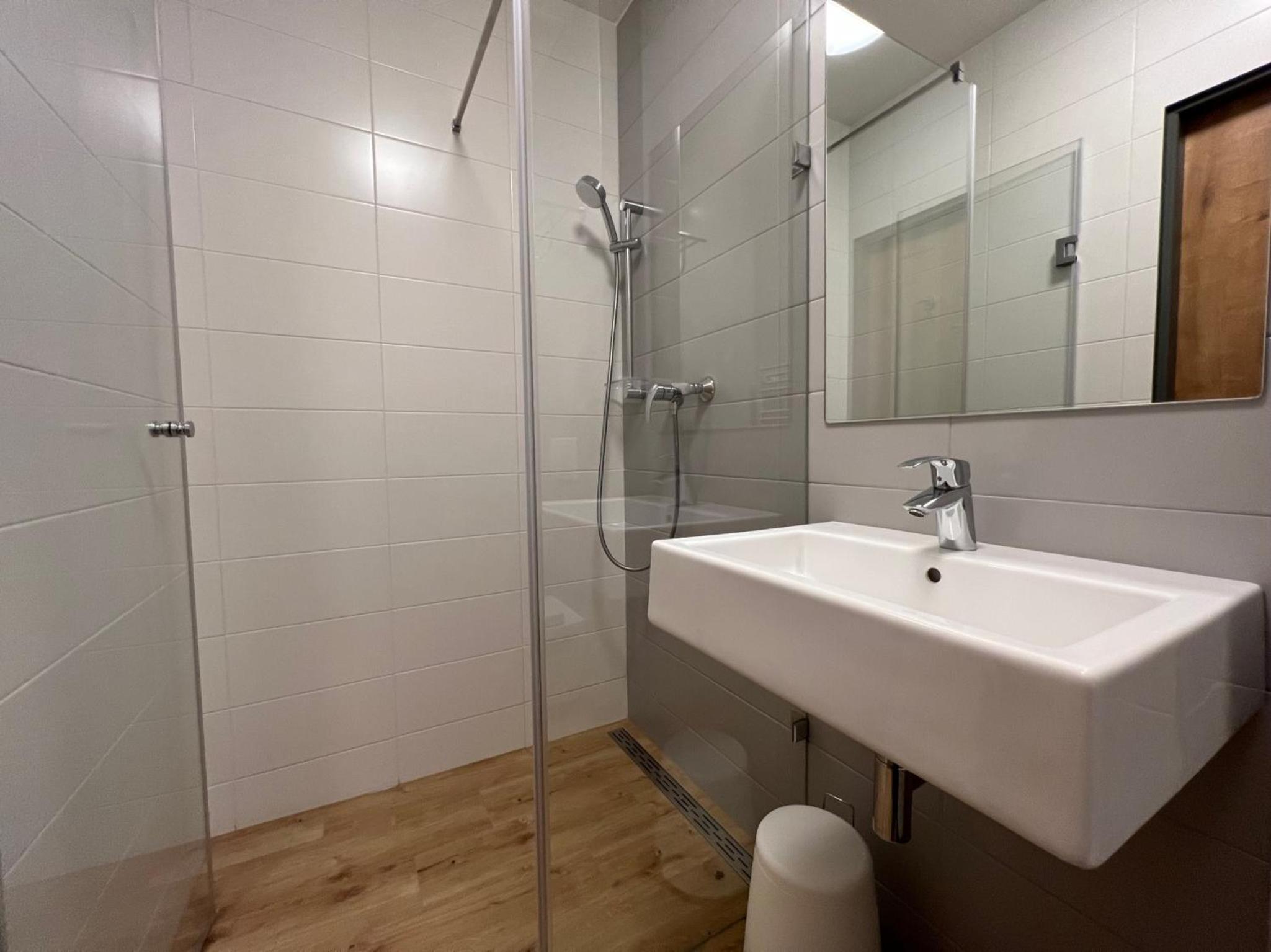 Double Room - Photo 9