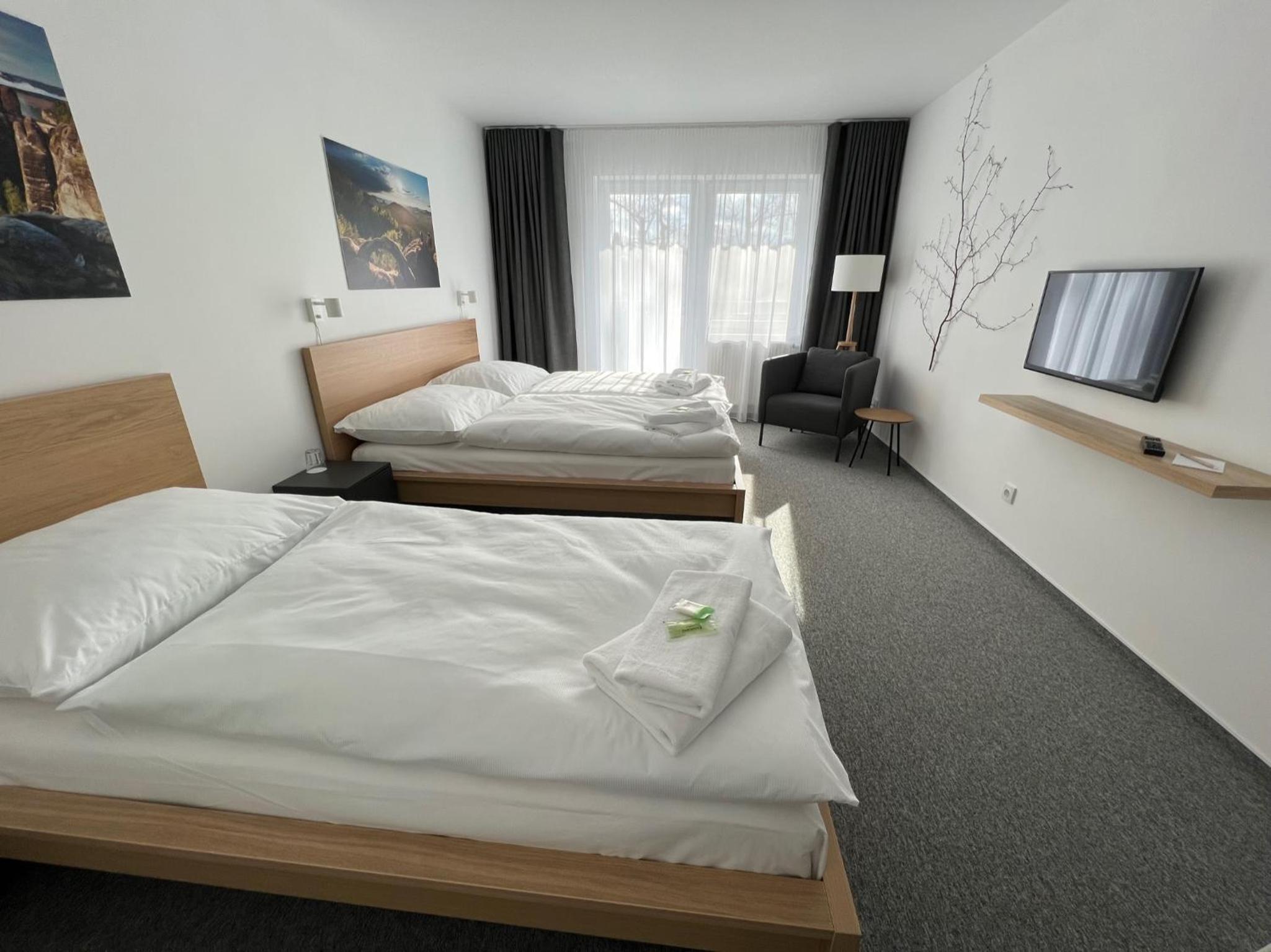 Triple Room - Photo 15