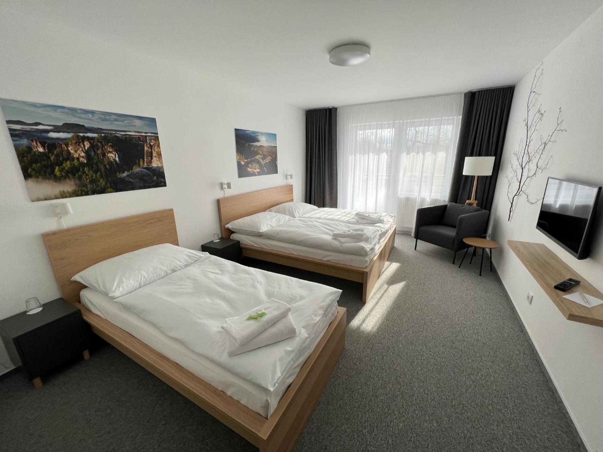 Triple Room - Photo 11