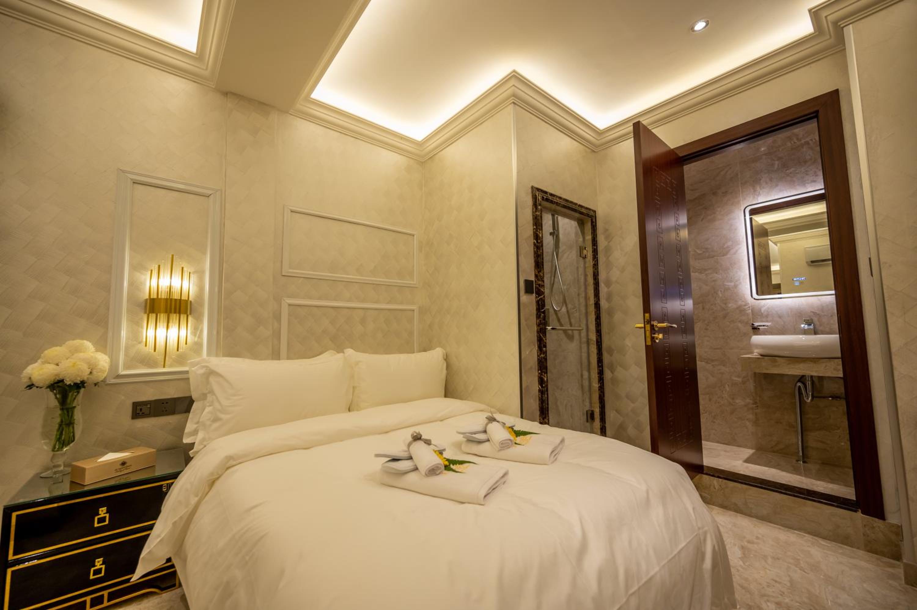 Large Double Room
