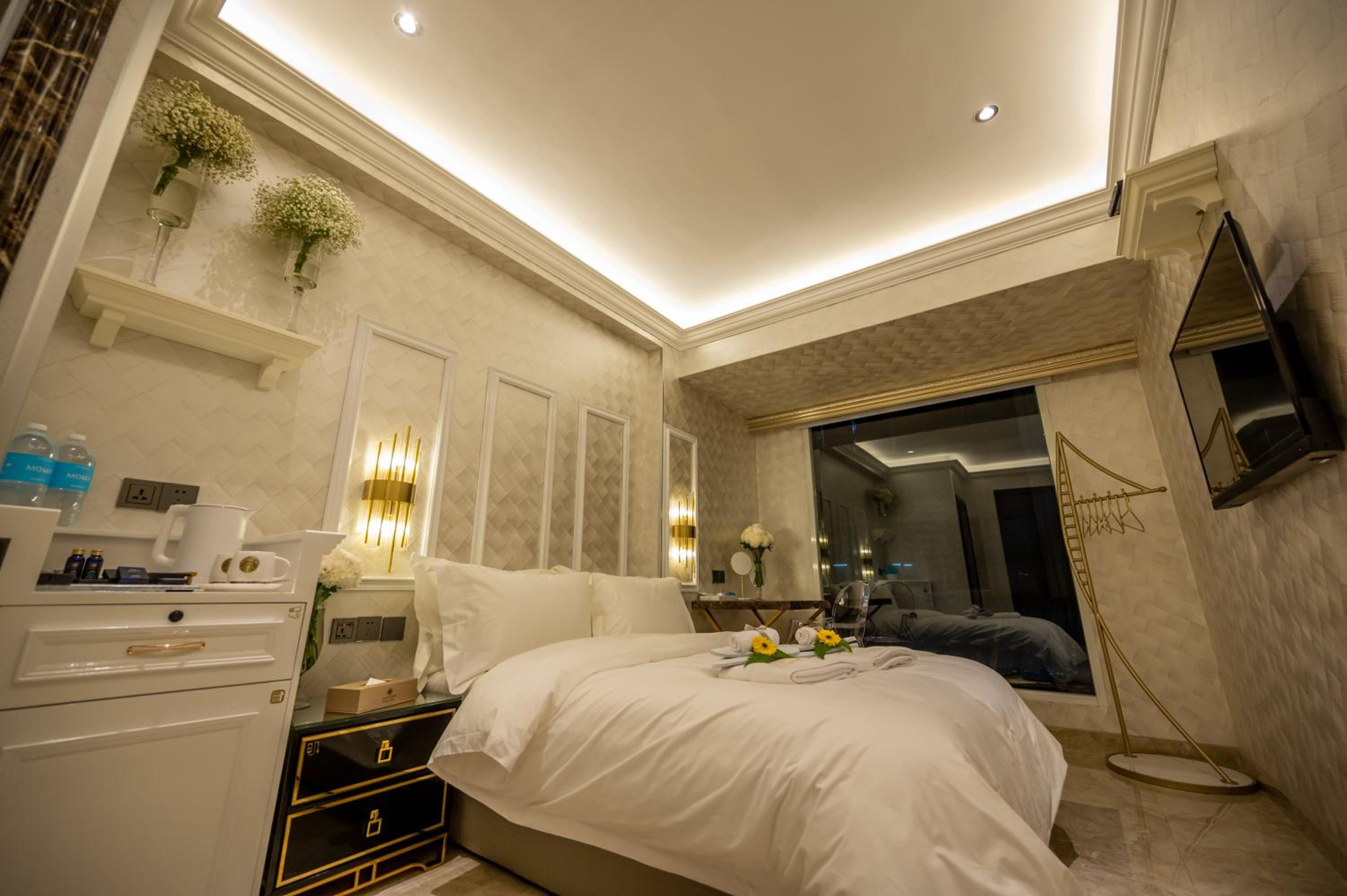 Standard Double Room - Photo 42