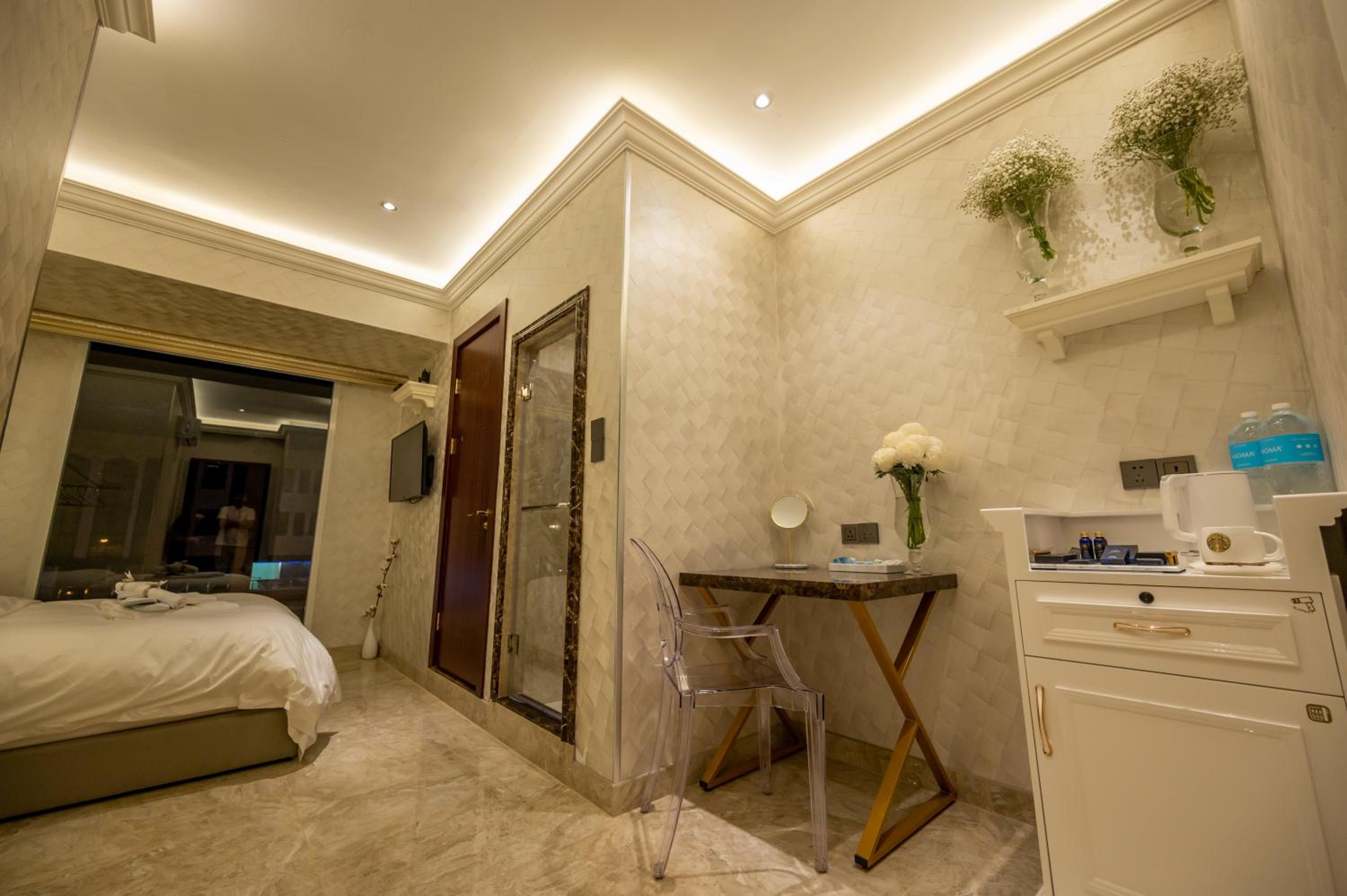 Standard Double Room - Photo 20