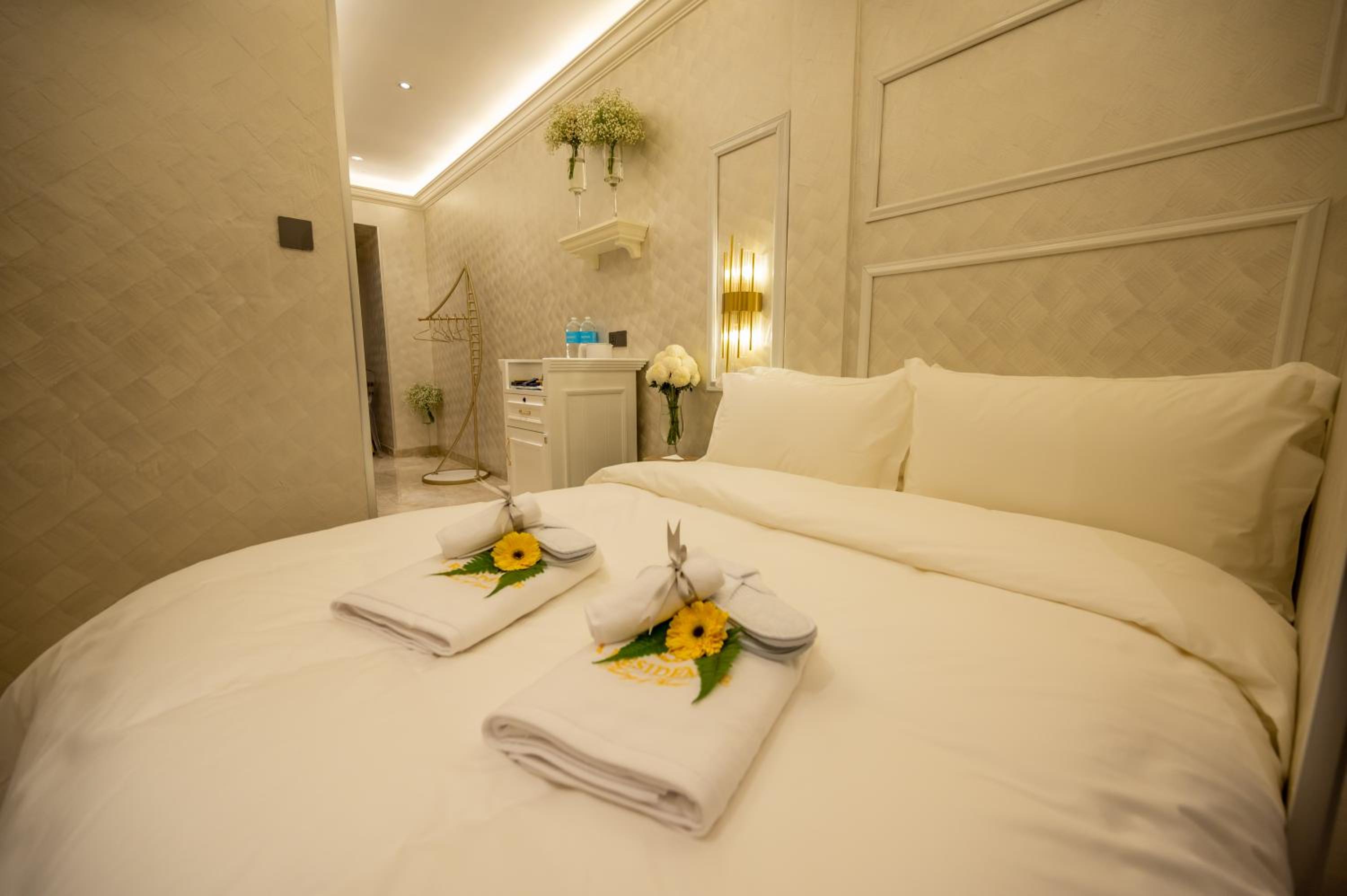 Standard Double Room - Photo 21