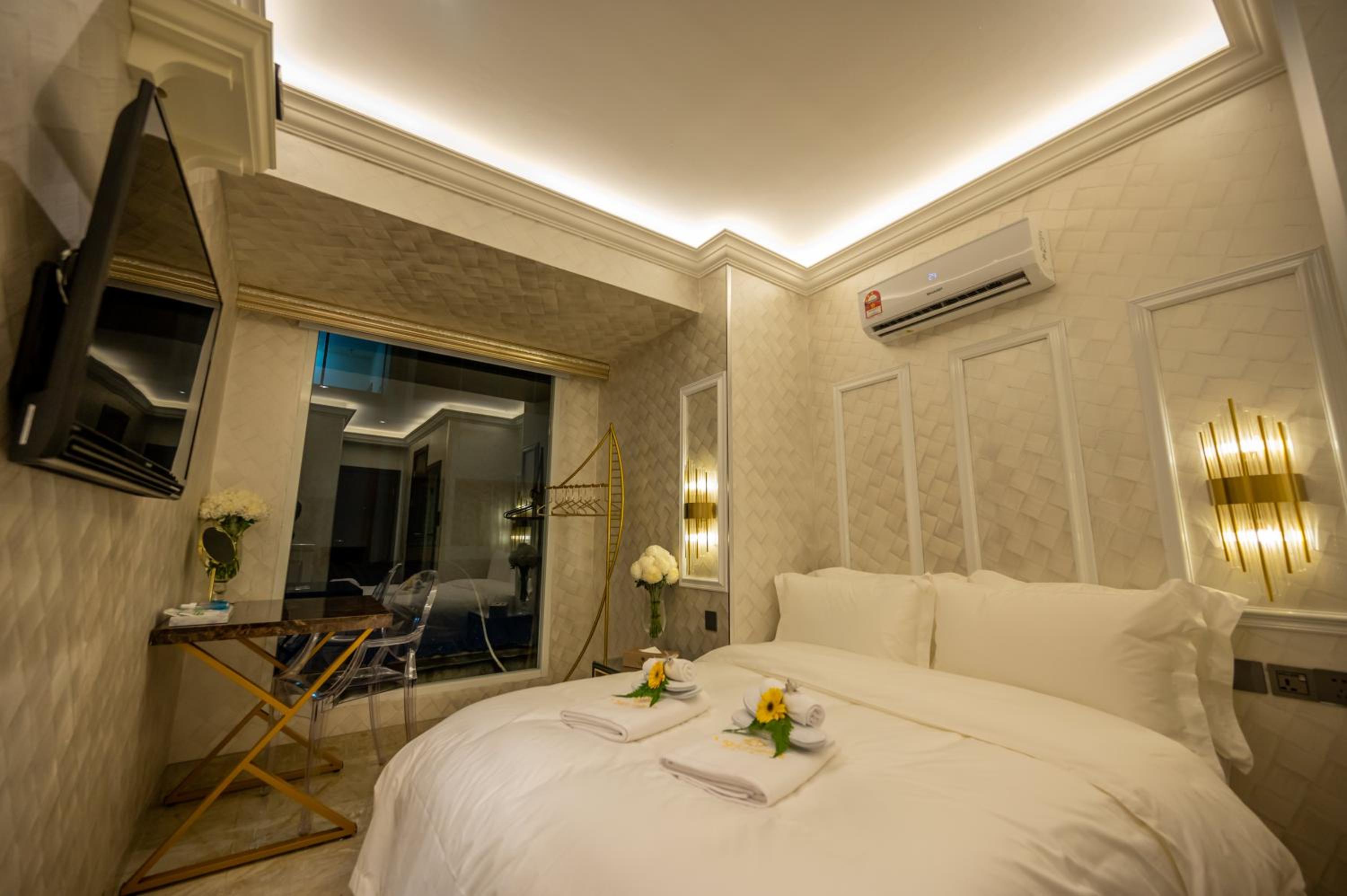 Standard Double Room - Photo 27