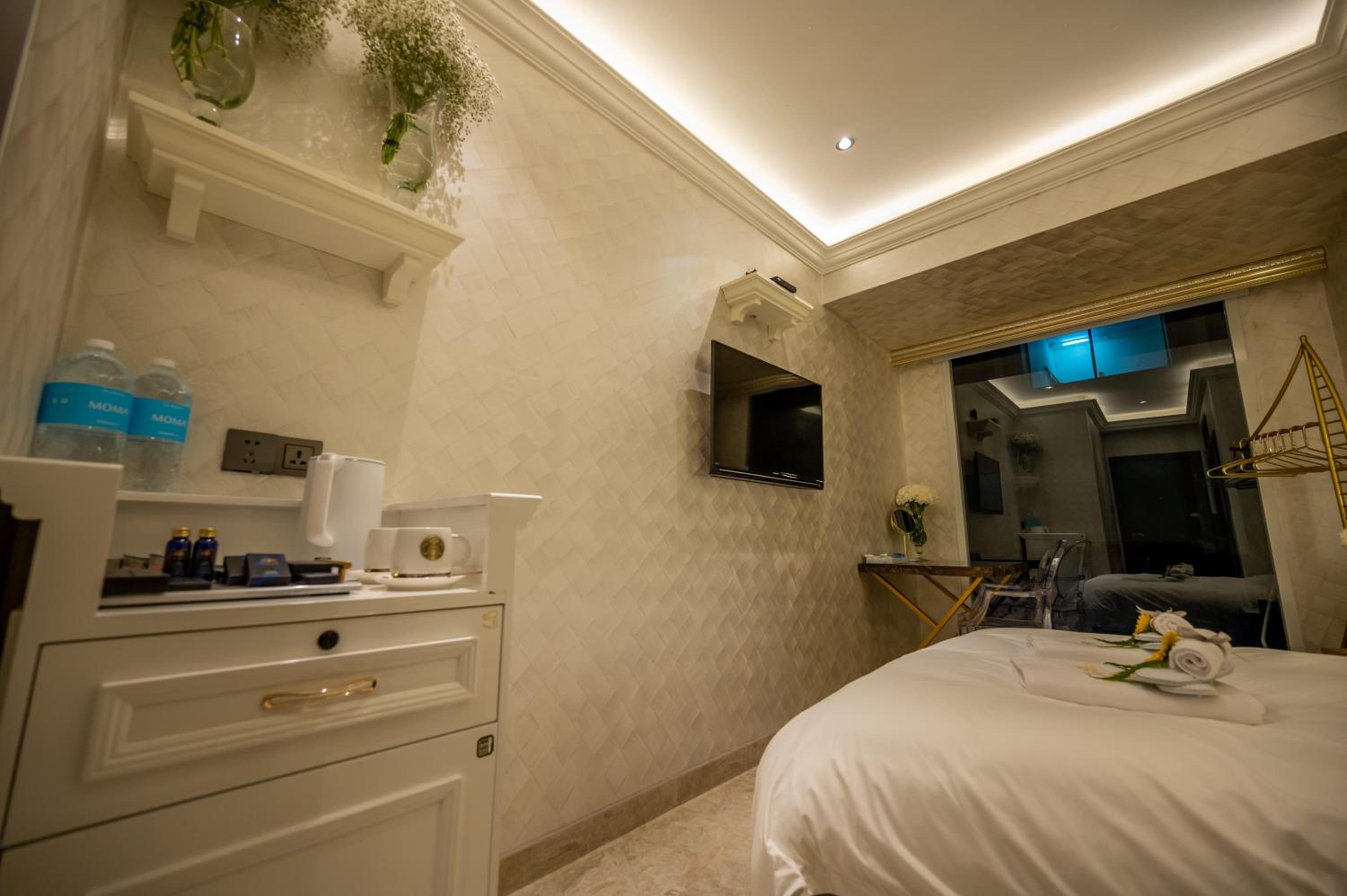 Standard Double Room - Photo 31