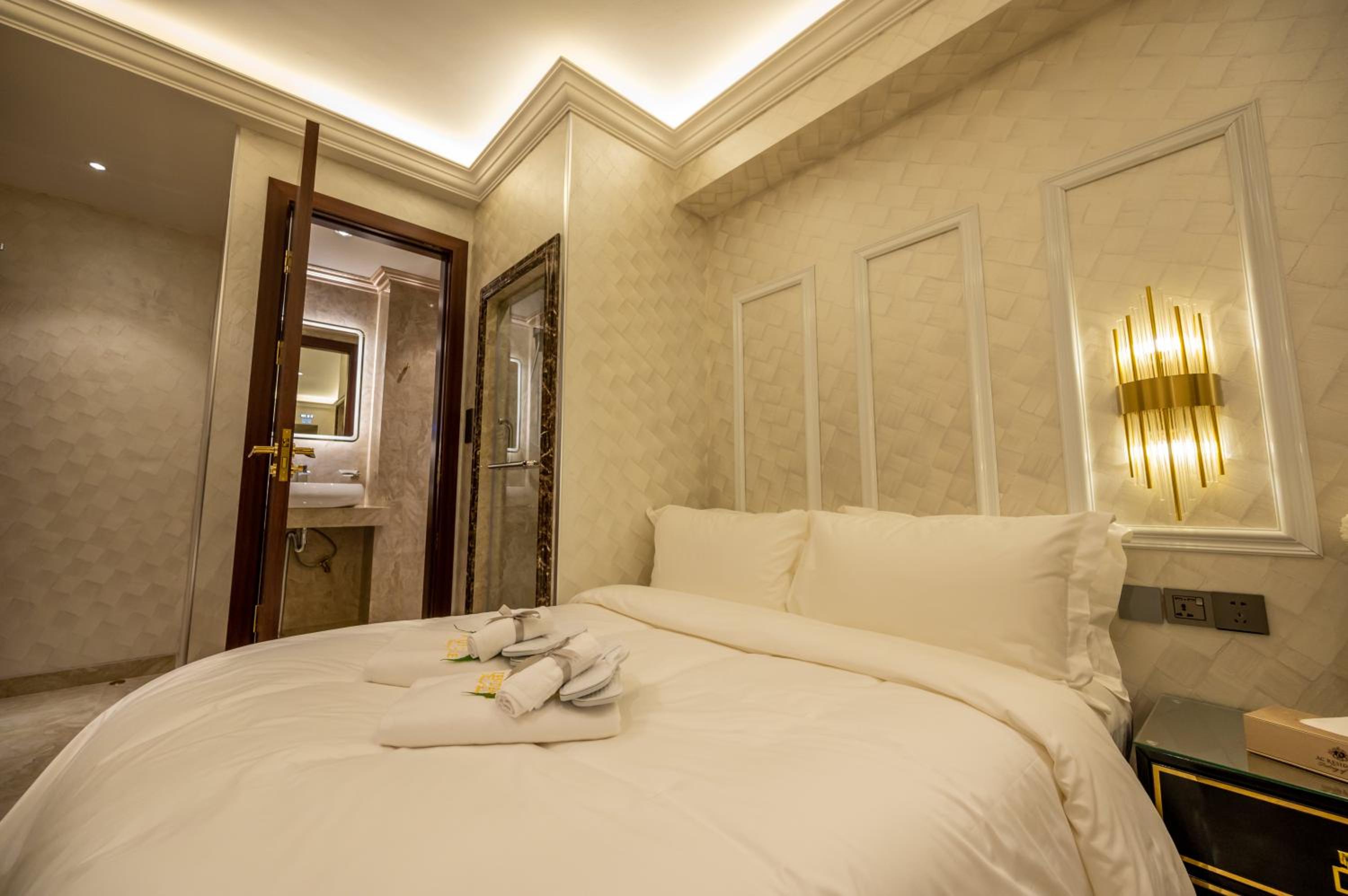 Standard Double Room - Photo 39