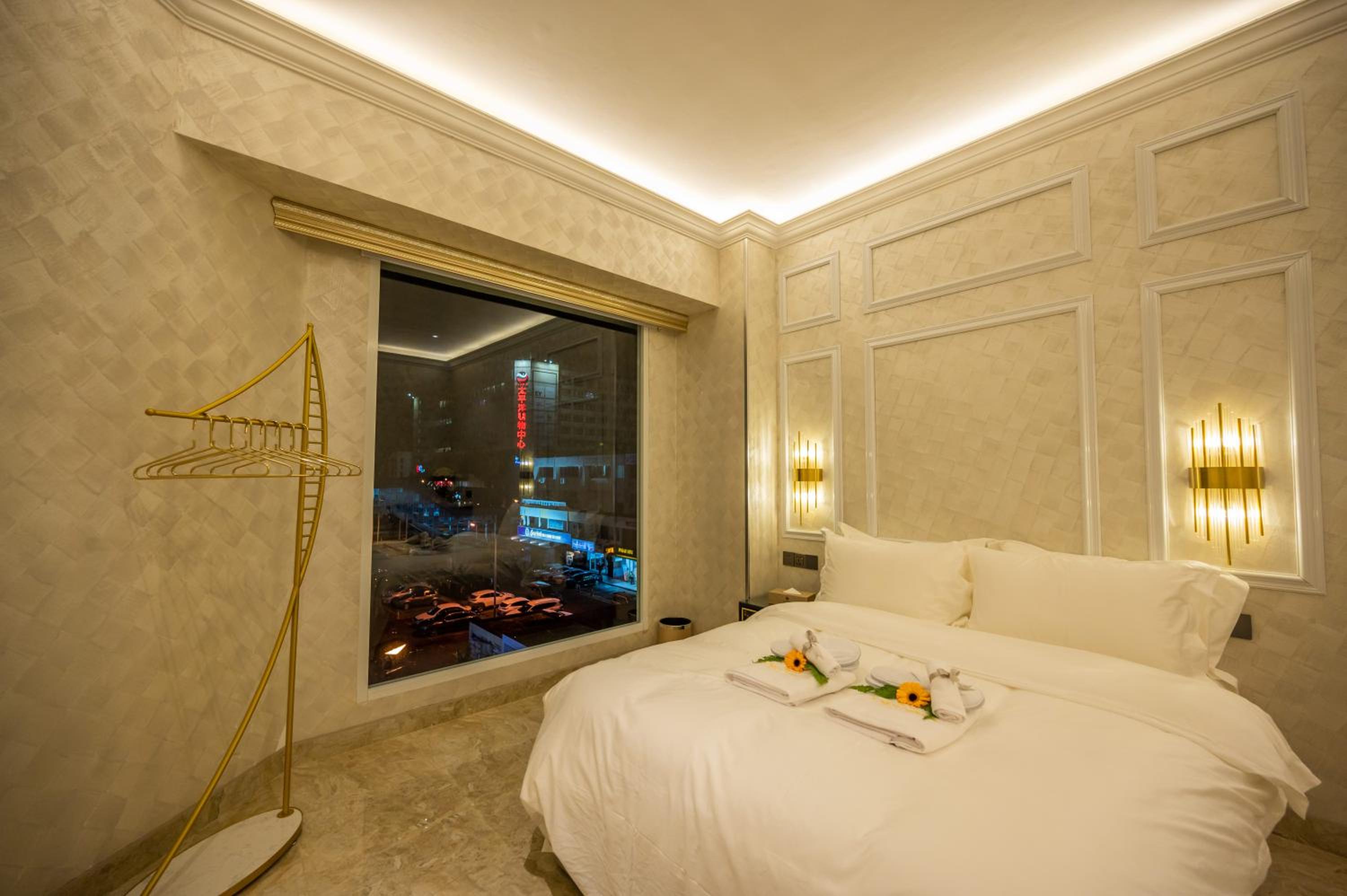 Double Room - Photo 10