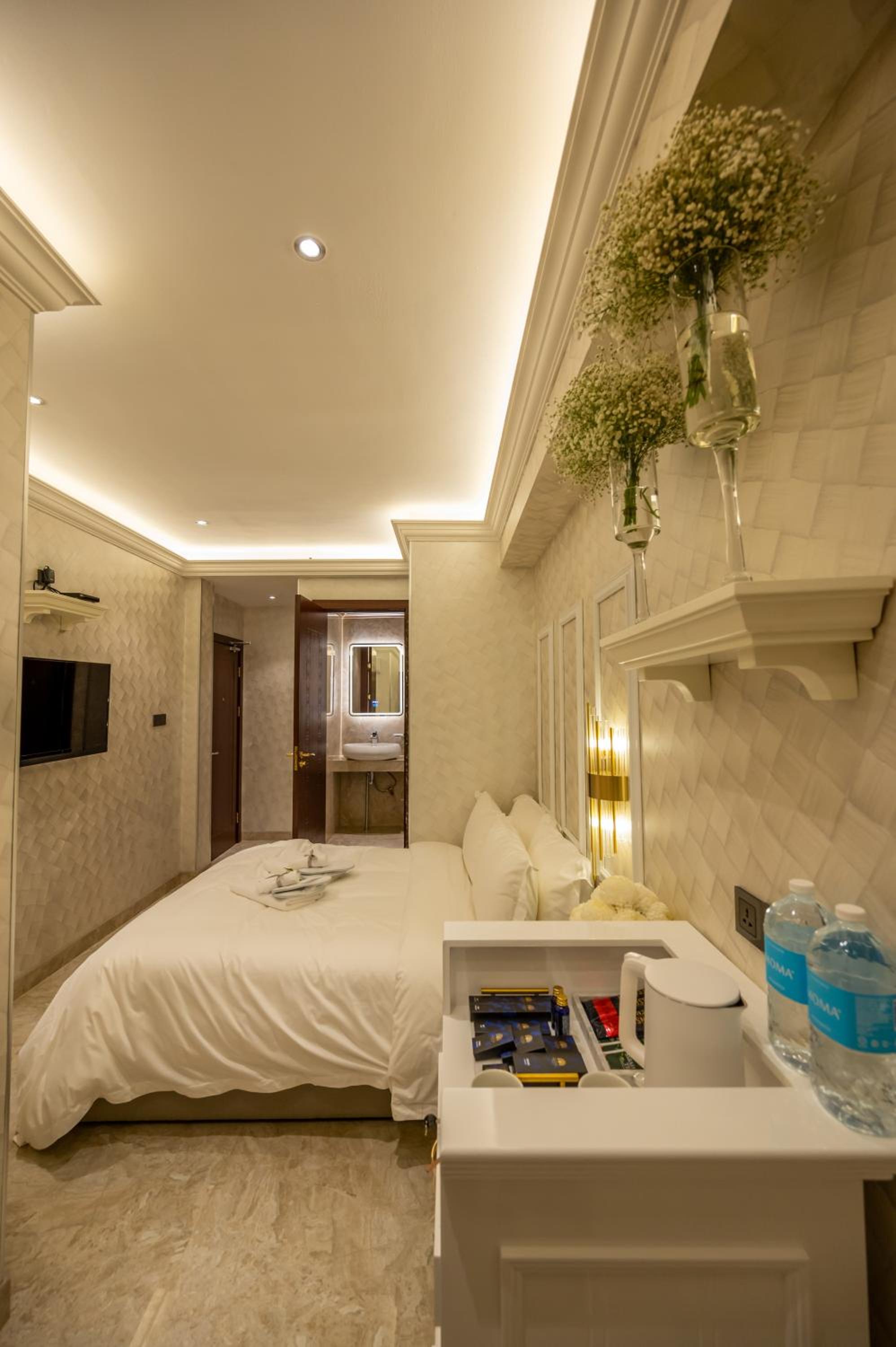 Standard Double Room - Photo 41