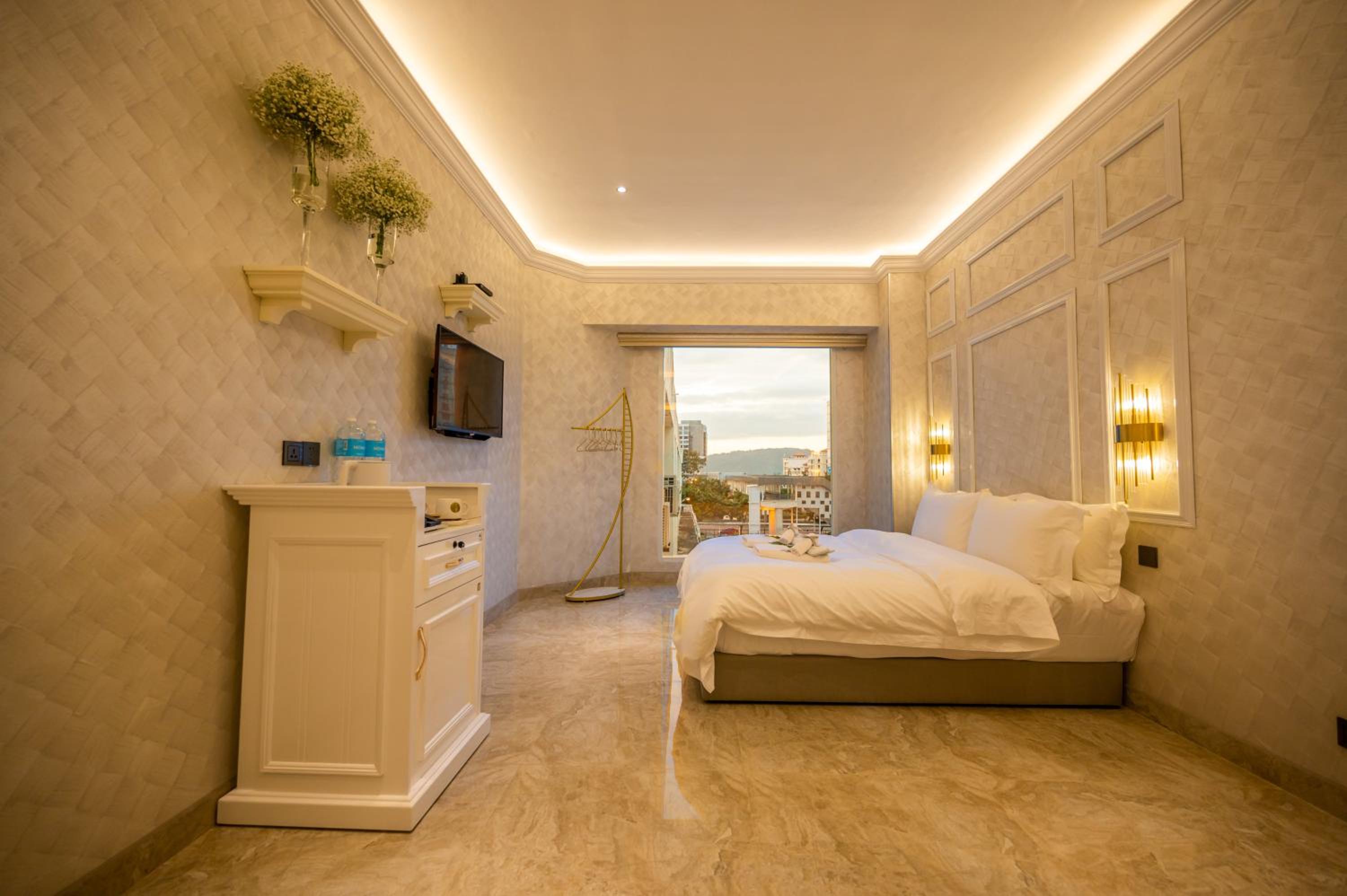 Double Room - Photo 5