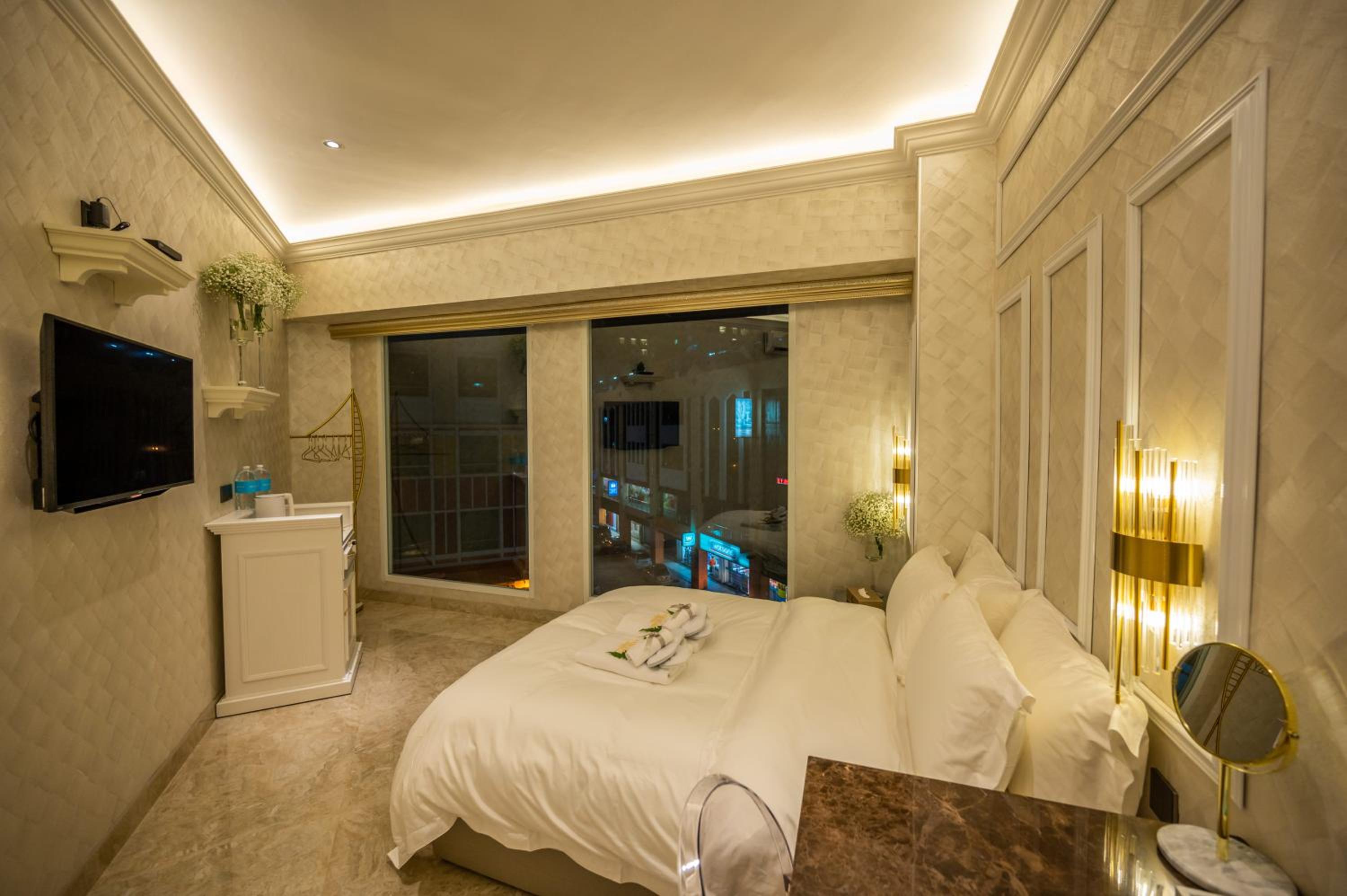 Large Double Room