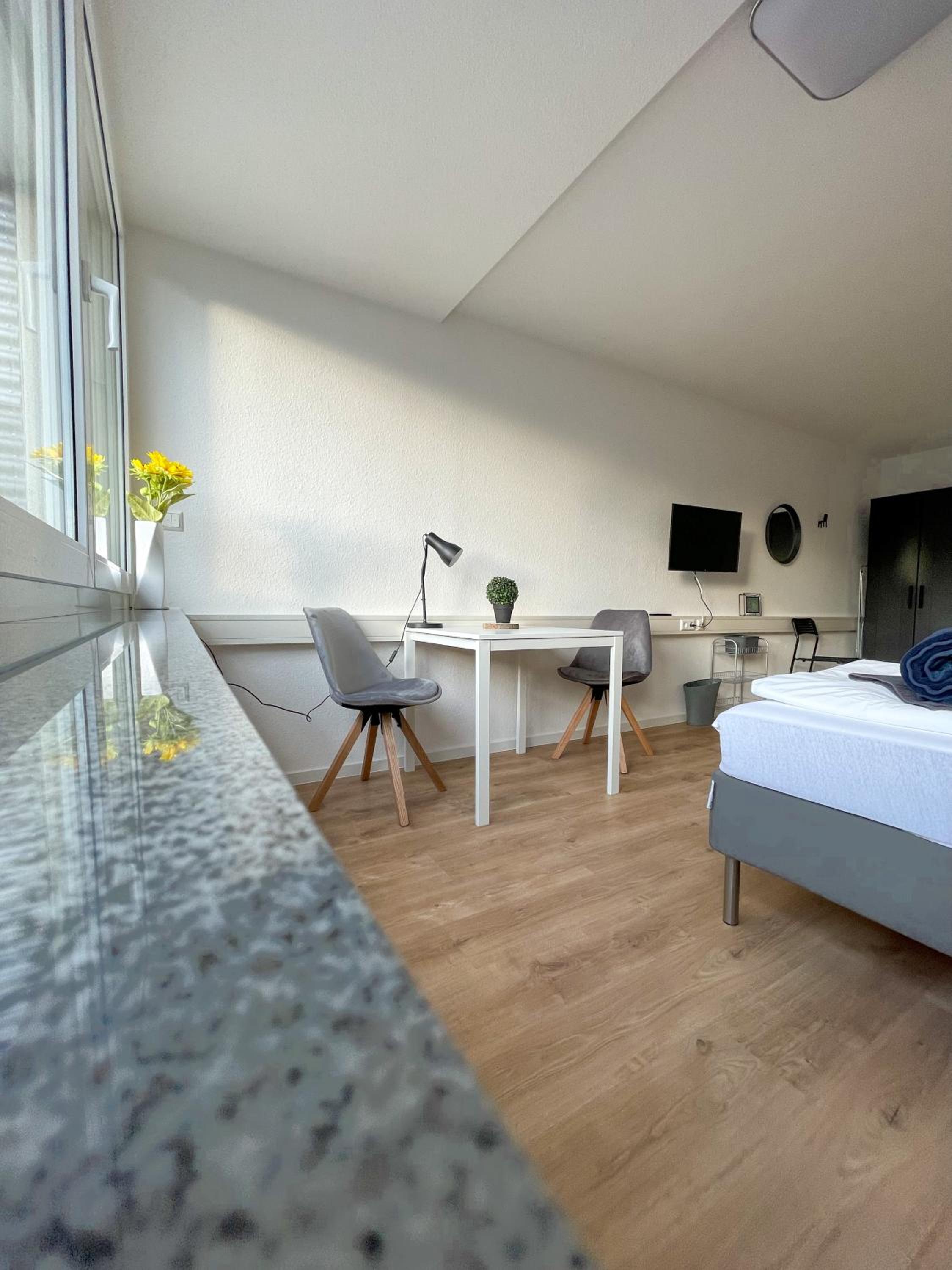 Standard Twin Room with Shared Bathroom photo 3