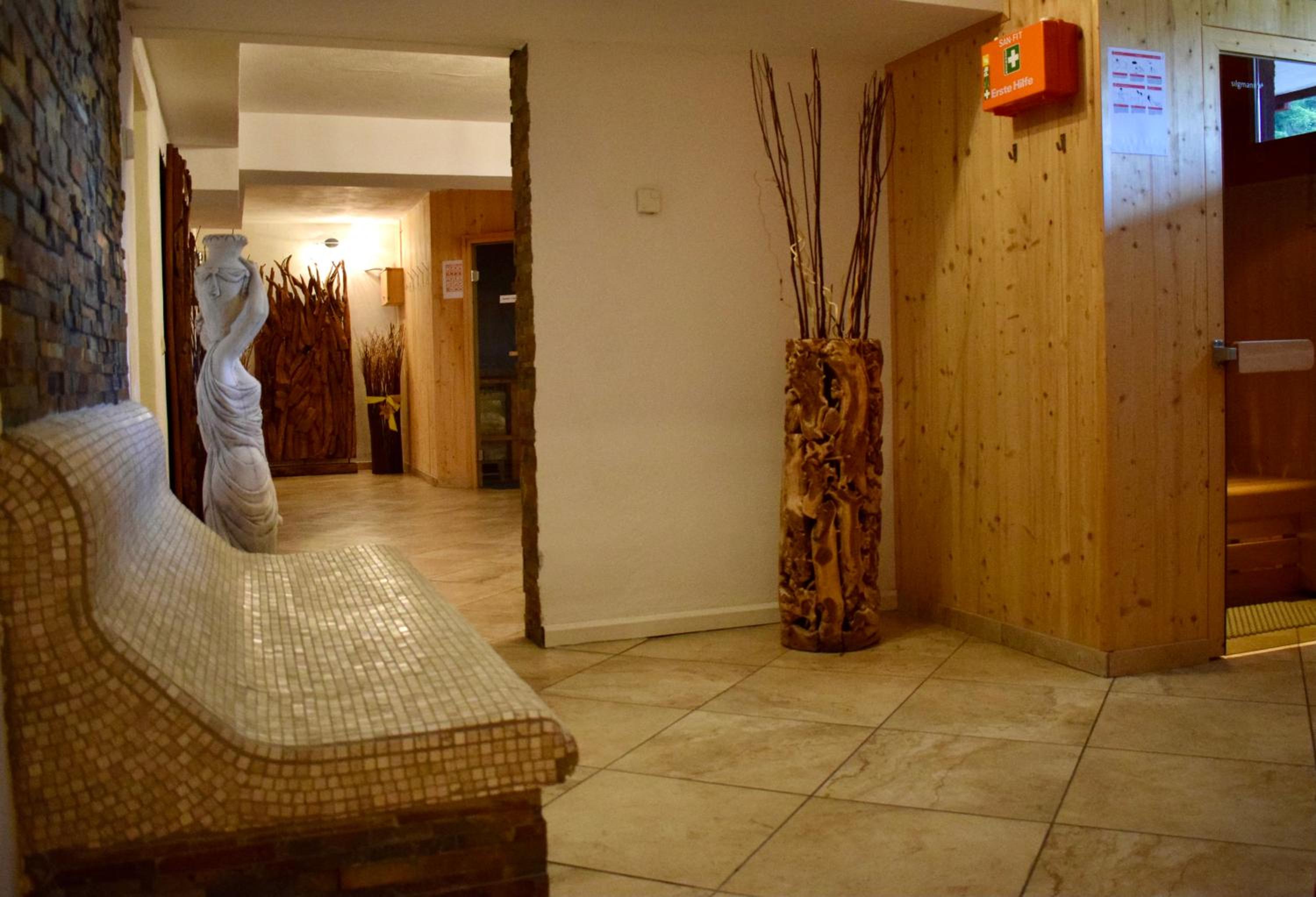 One-Bedroom Apartment - Photo 12