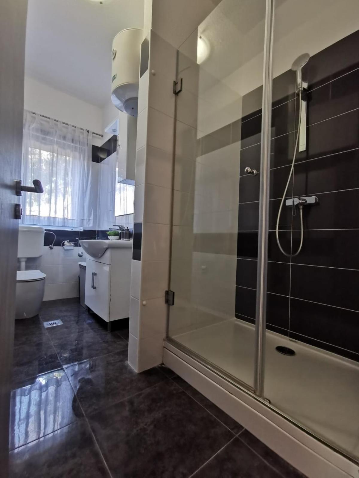 Apartment - Ground Floor - Photo 25