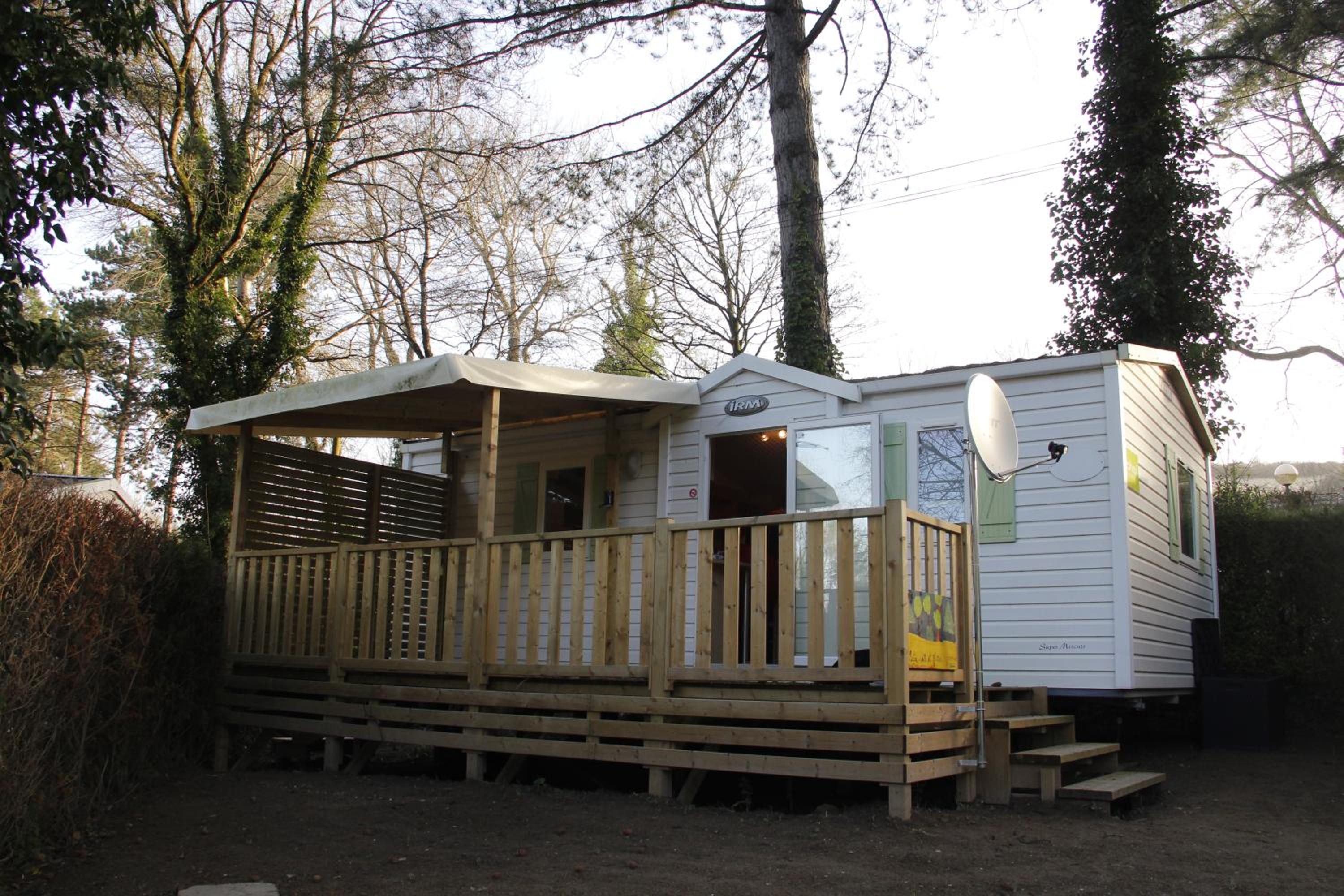 Mobile Home - Photo 1
