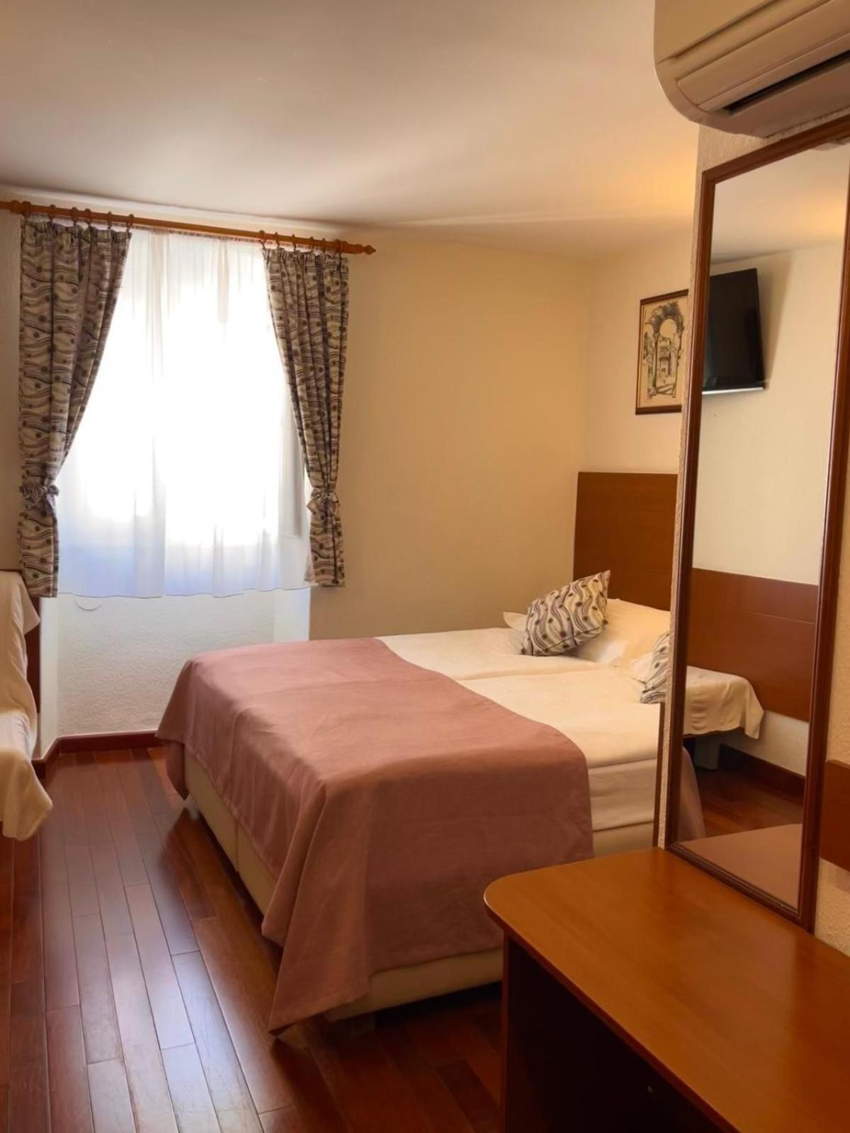 Single Room photo 1