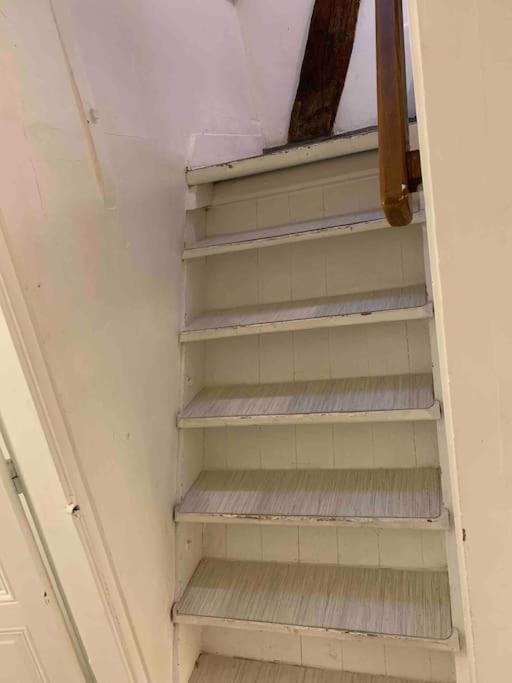 Apartment - Split Level - Photo 11