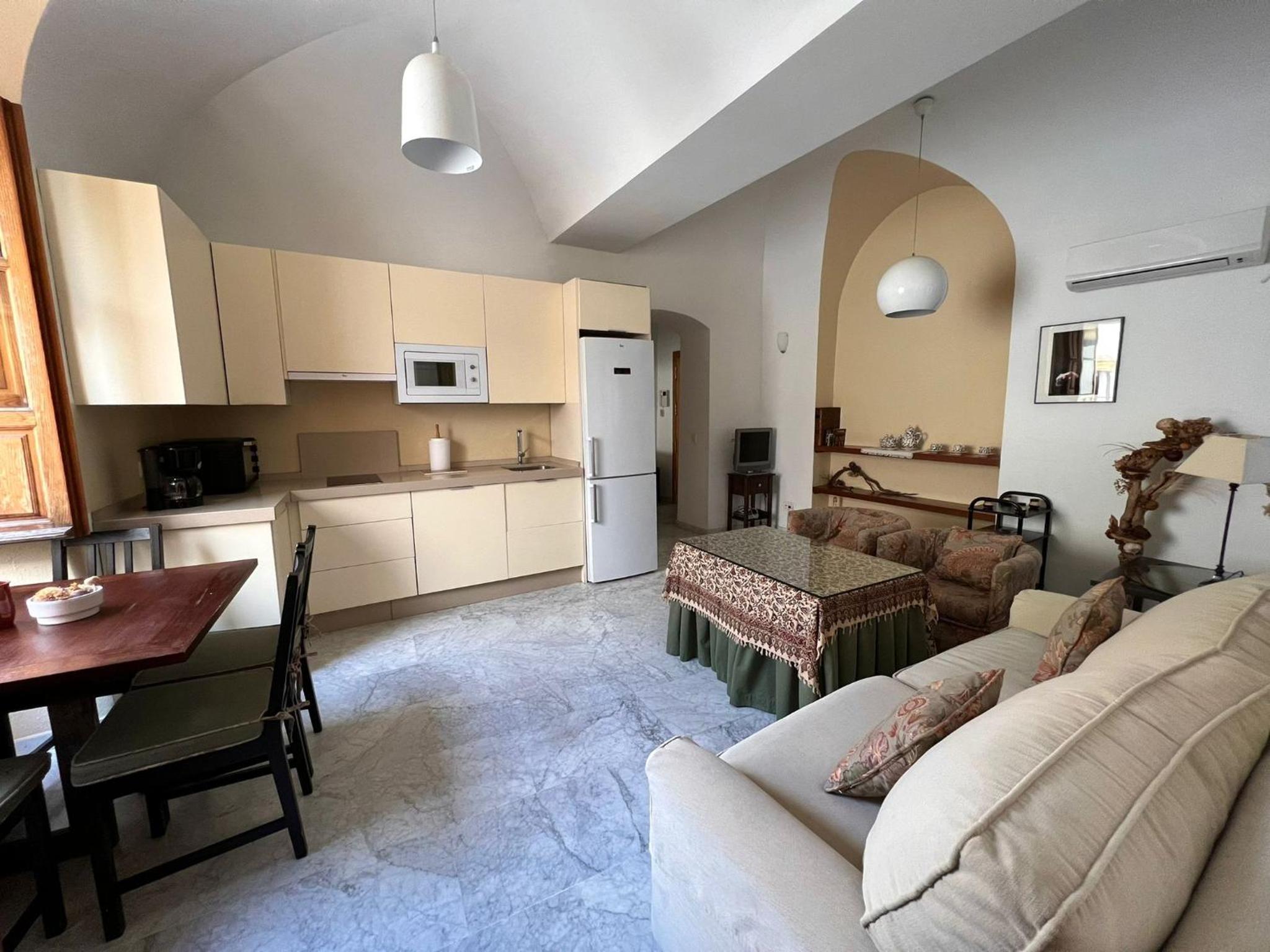 One-Bedroom Apartment - Photo 8