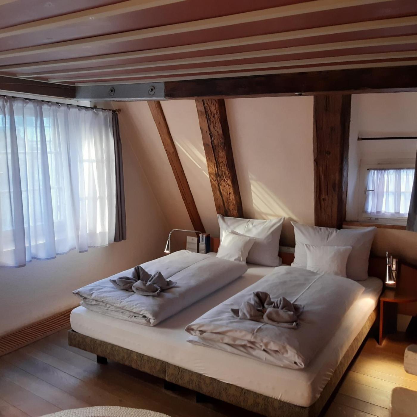 Standard King Room - Photo 1