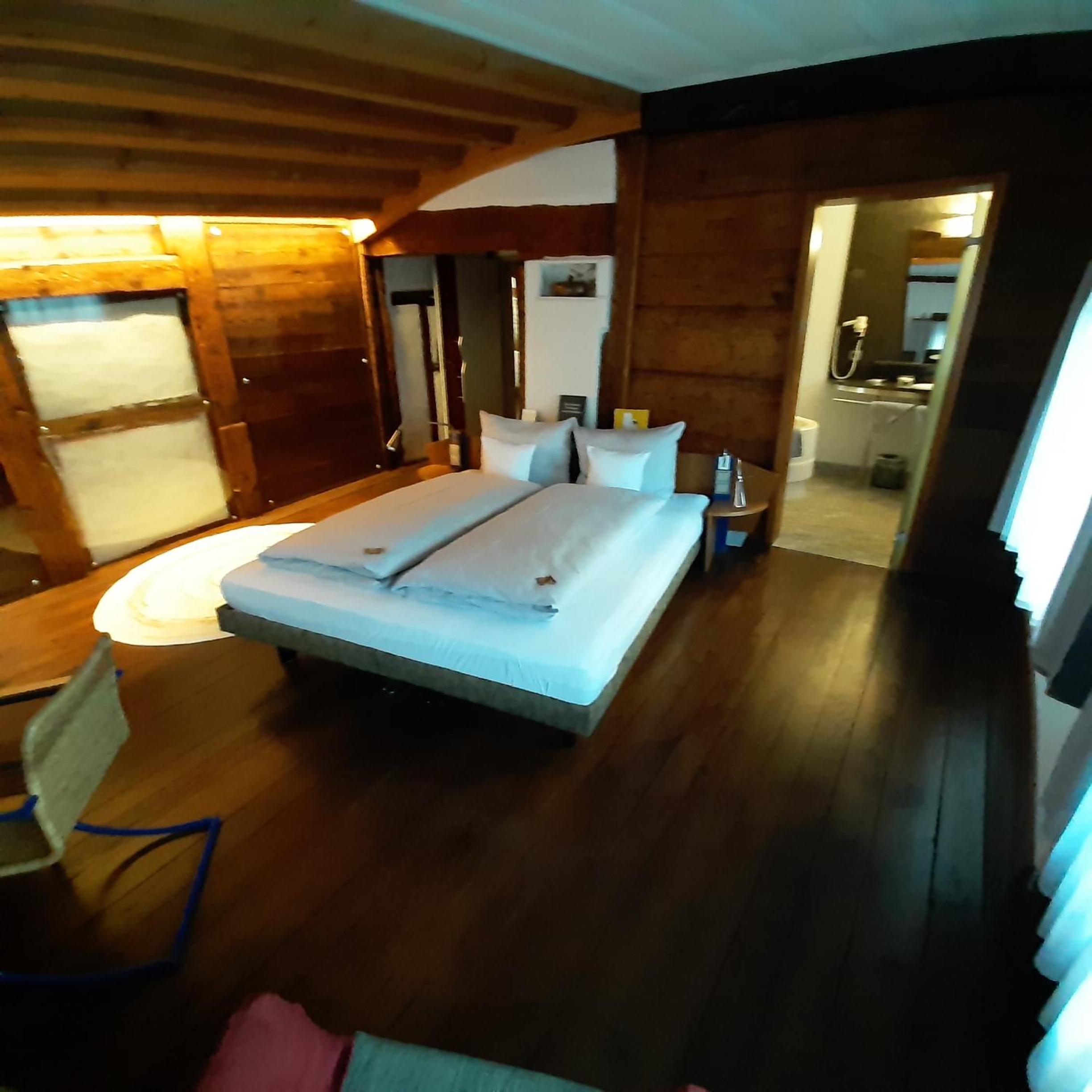 Superior King Room - Photo 1