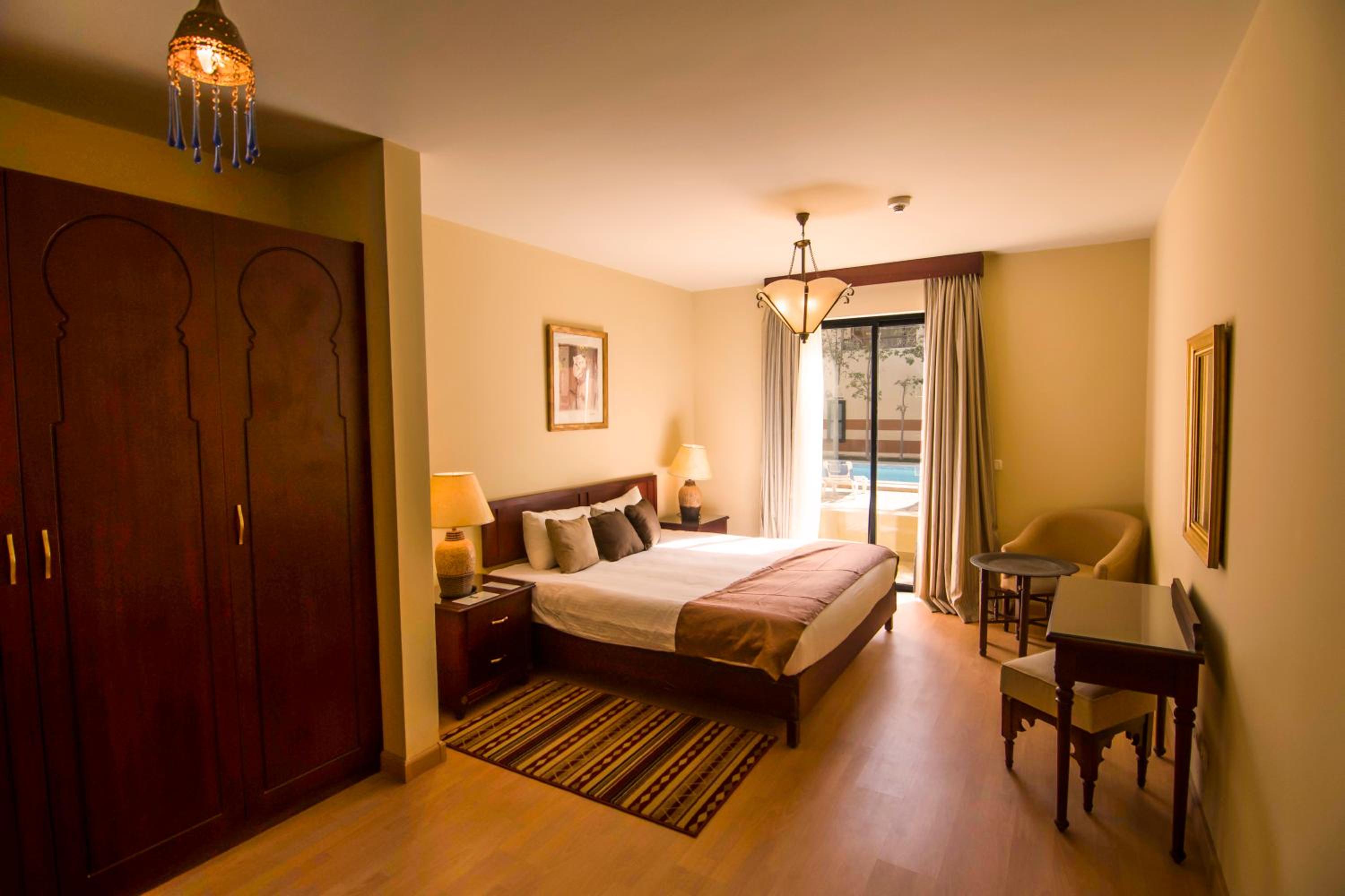 Two Bedrooms Duplex Suite Pool/Lagoon View photo 2