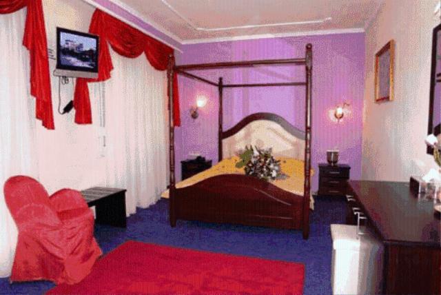 Suite - Photo 3