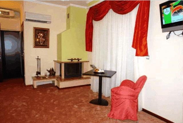 Suite - Photo 2