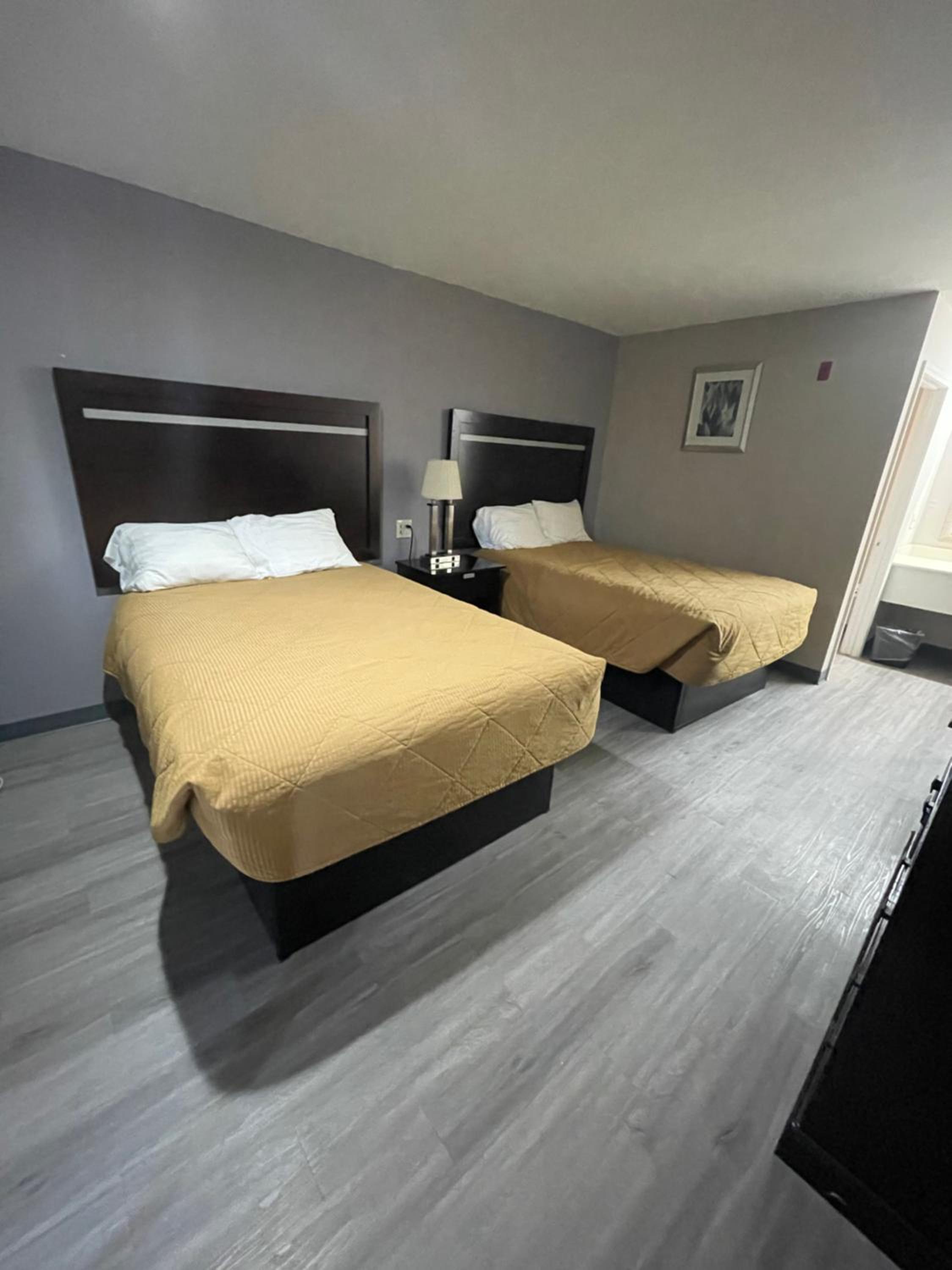 Double Room with Two Double Beds - Photo 1