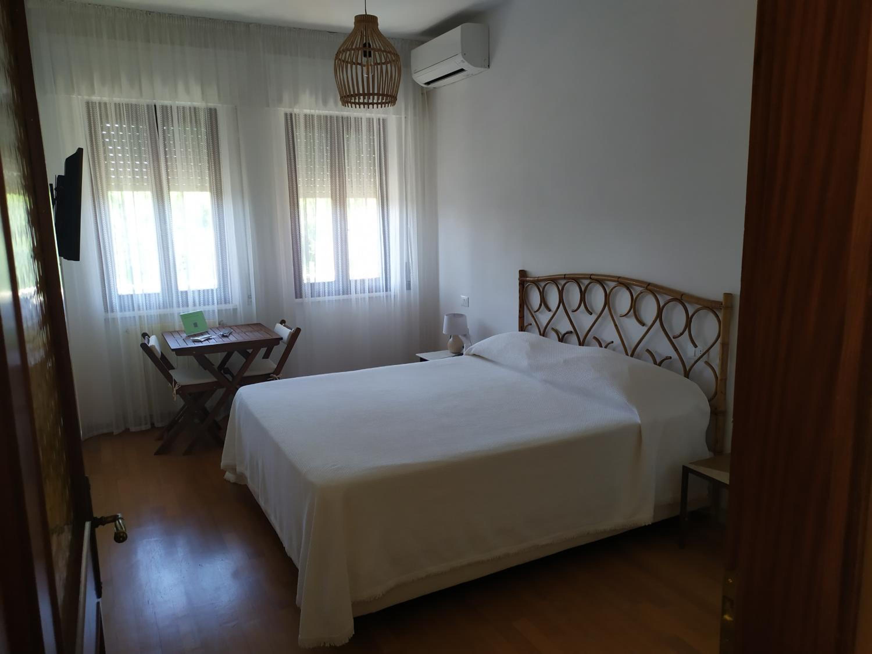 Standard Double Room photo 2