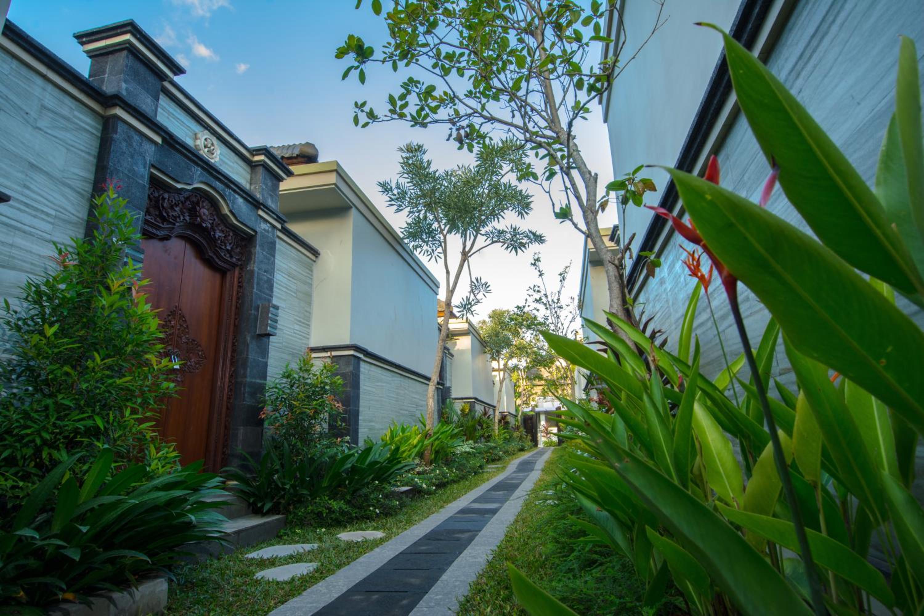 Special Offer - Honeymoon Package at One-Bedroom Villa with Plunge Pool photo 3