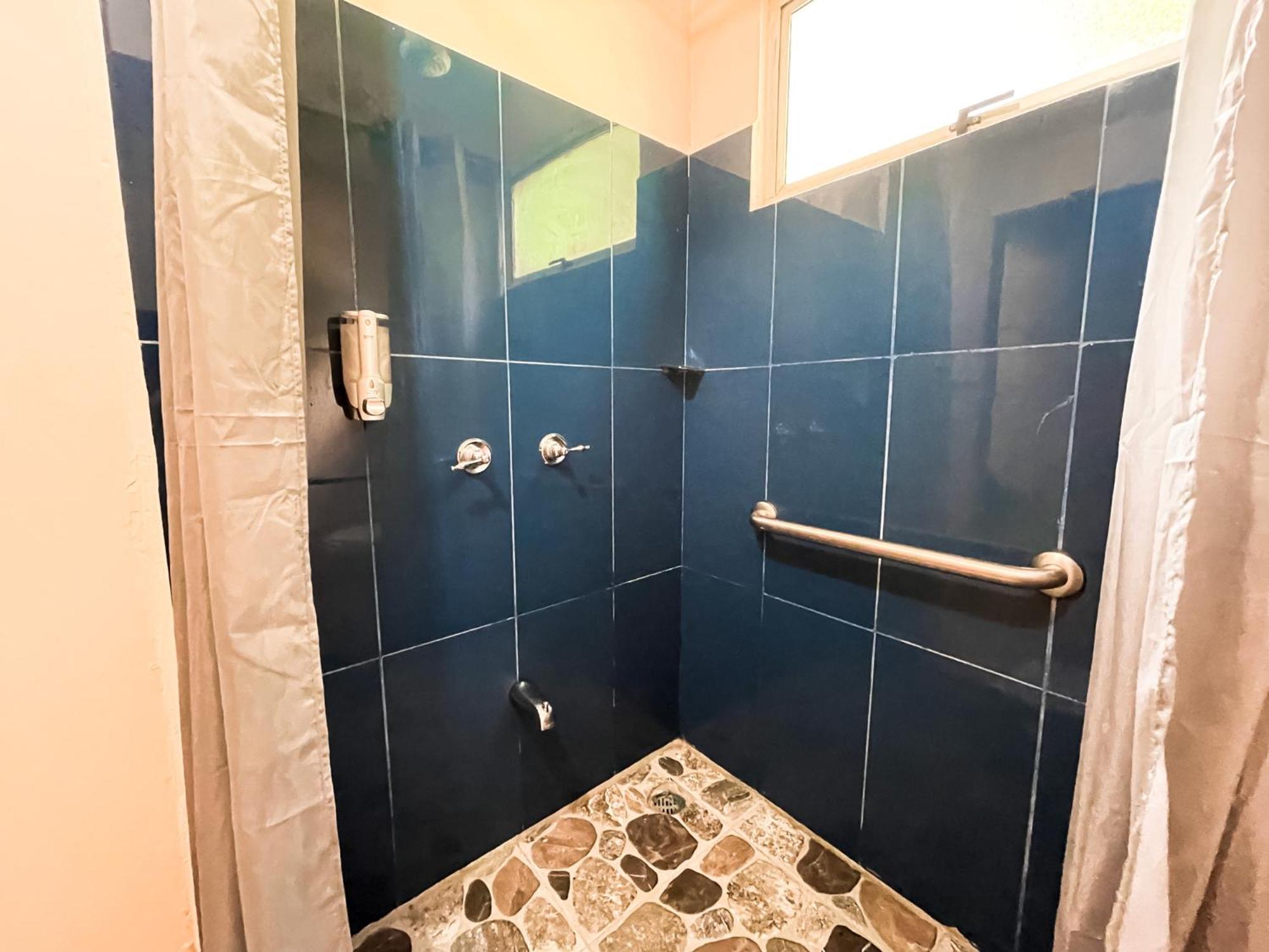 Budget Double Room photo 2