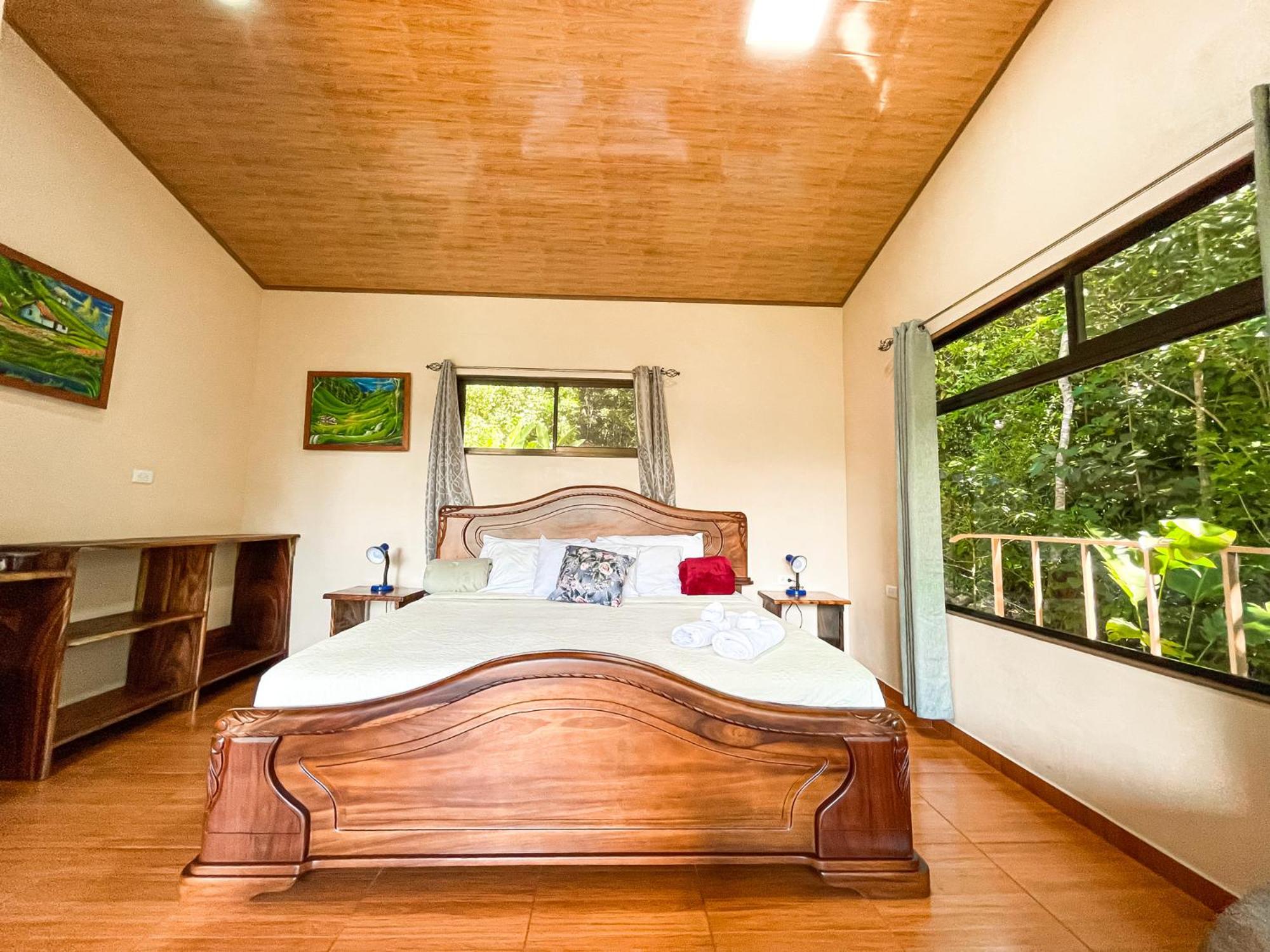 King Suite with Balcony photo 1